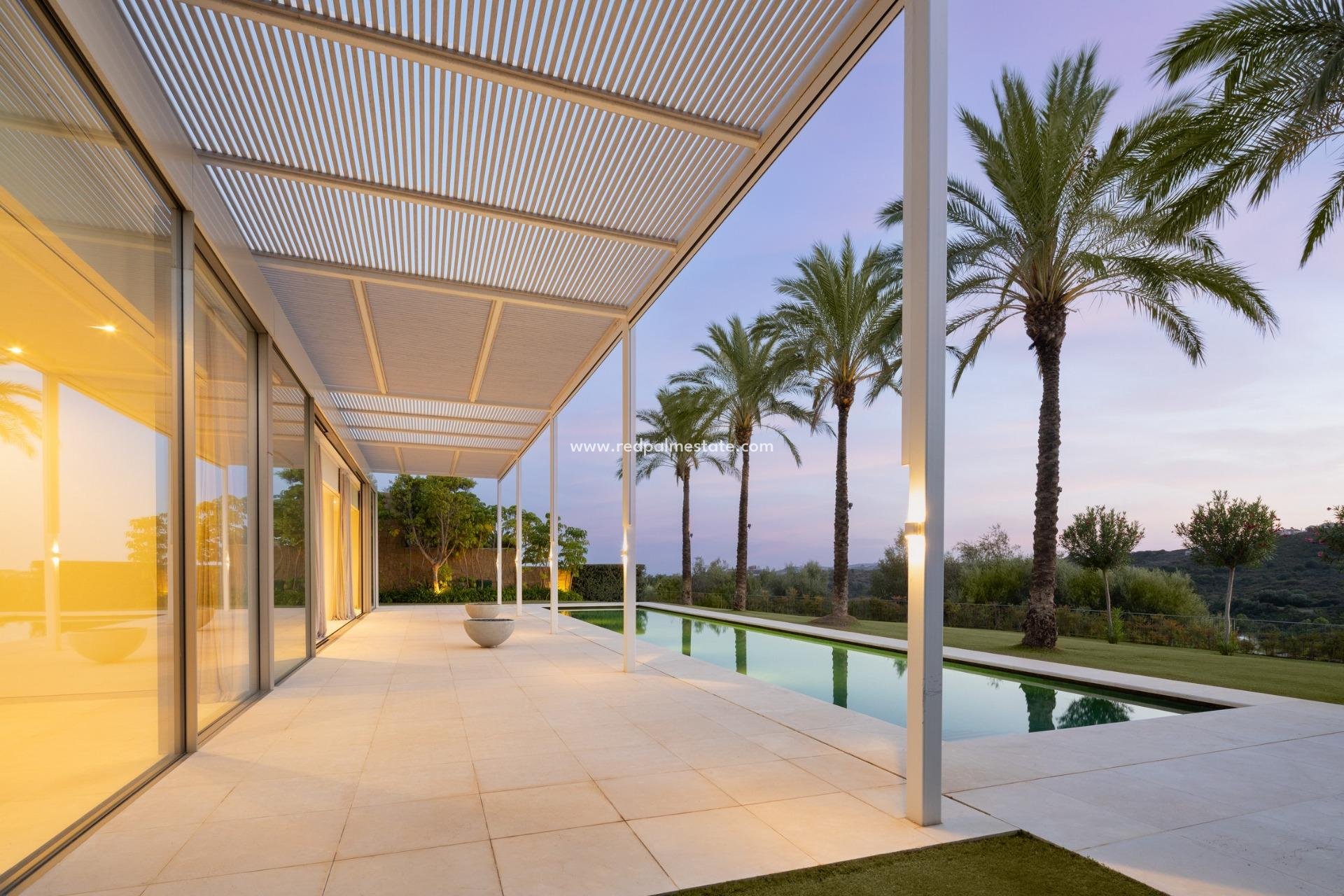 Nybygg - Villa -
Casares - Pedregales