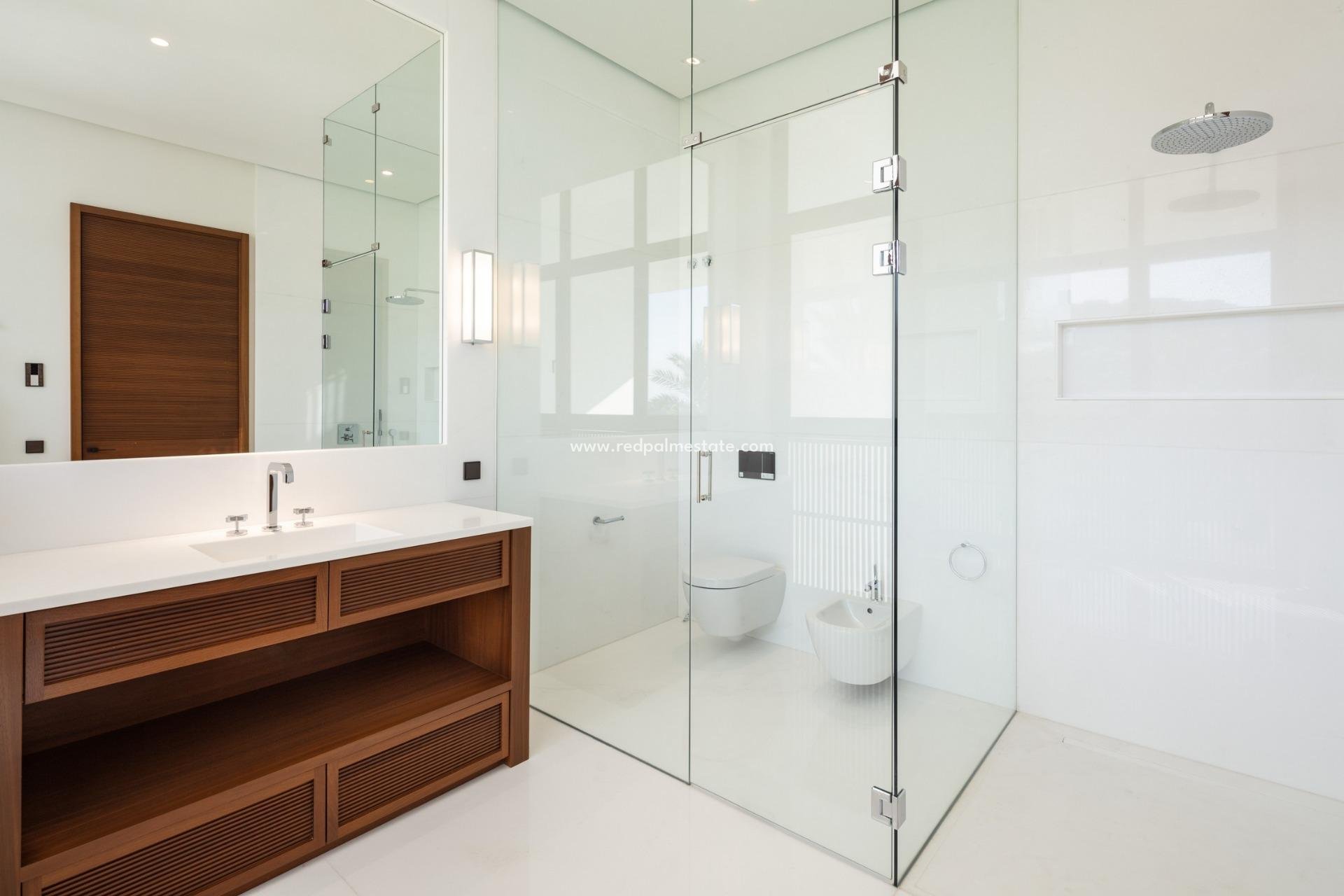 Nybygg - Villa -
Casares - Pedregales