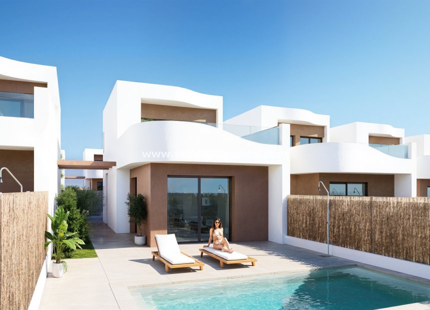 Nybygg - Villa -
La Herrada