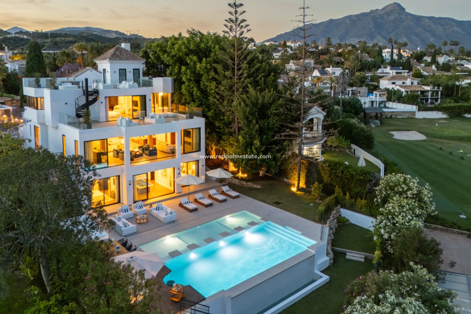 Nybygg - Villa -
Marbella