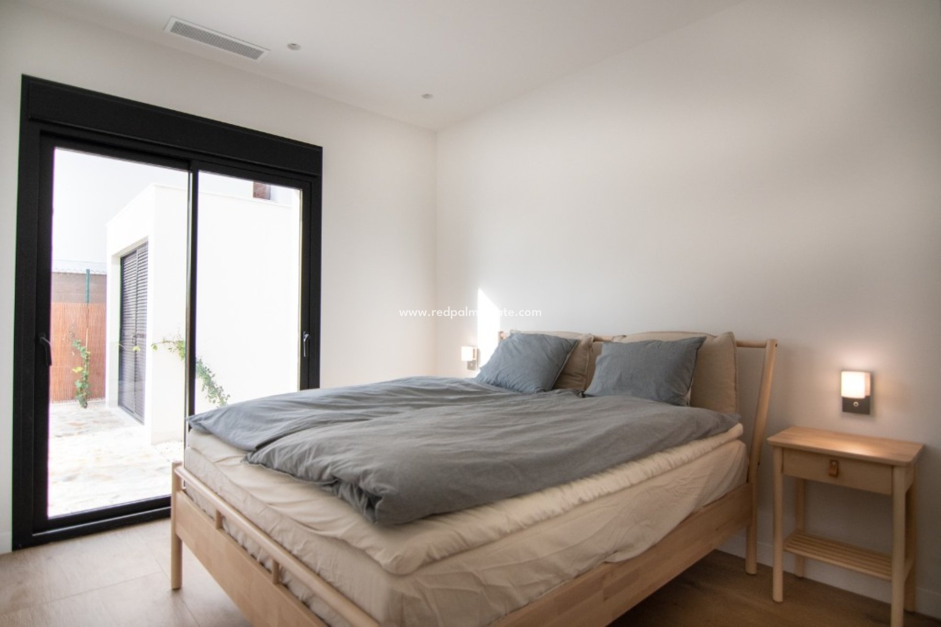 Nybygg - Villa -
Montesinos - La Herada