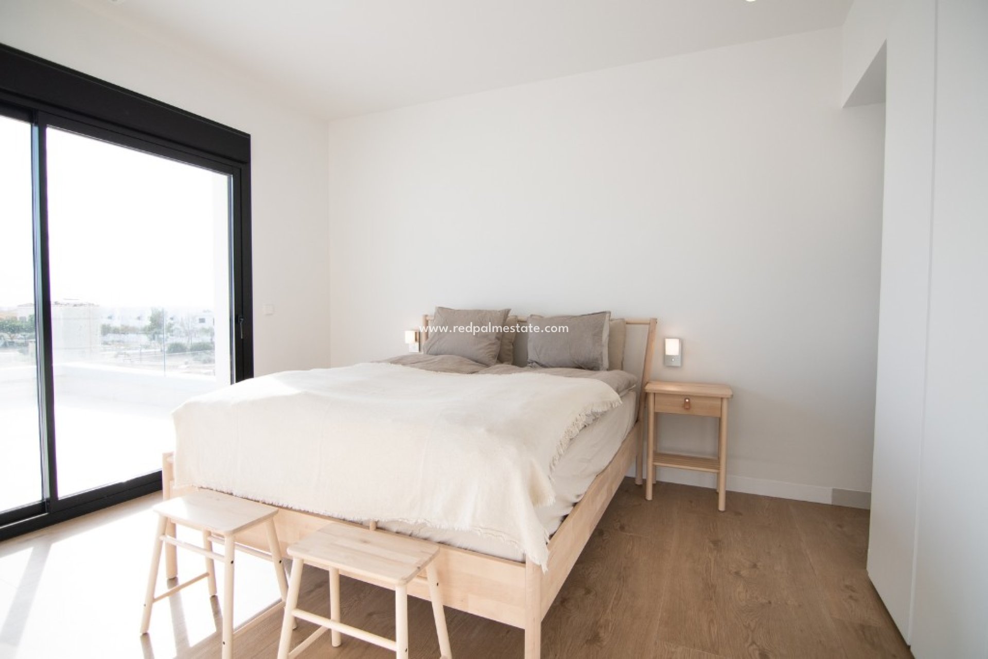 Nybygg - Villa -
Montesinos - La Herada