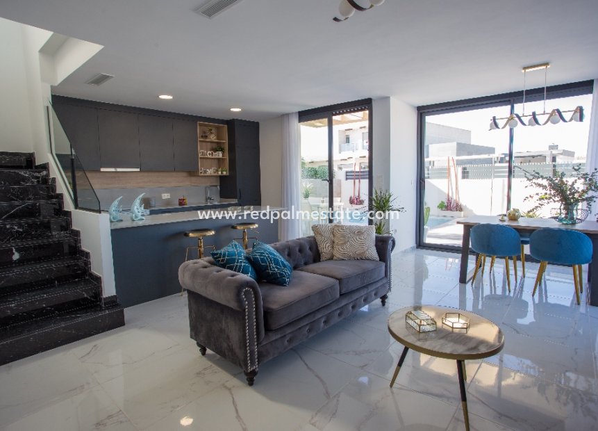 Nybygg - Villa -
Montesinos - La Herada