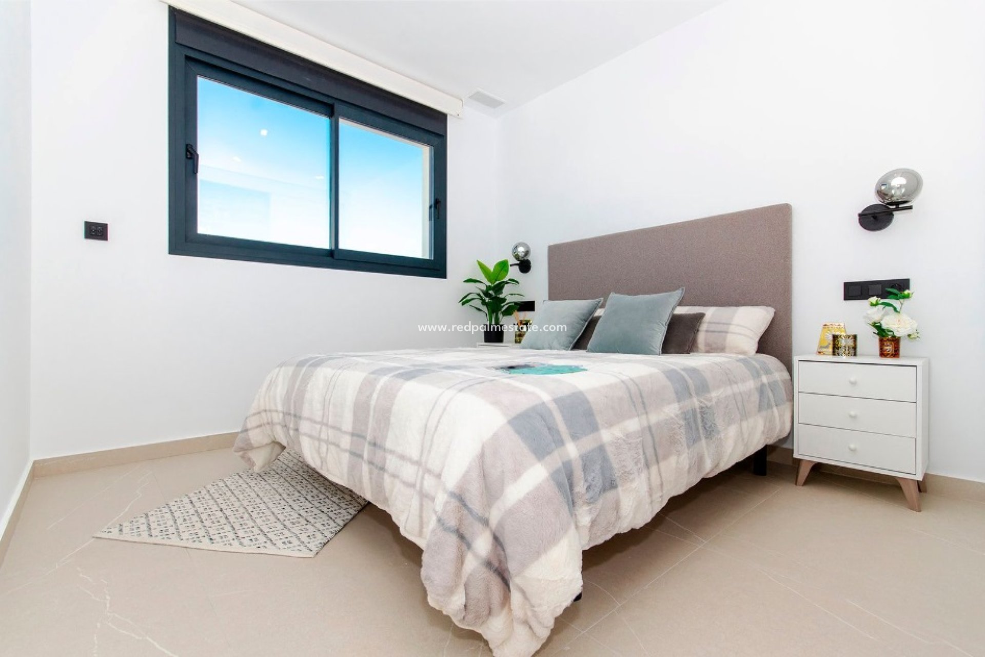 Nybygg - Villa -
Montesinos - La Herada