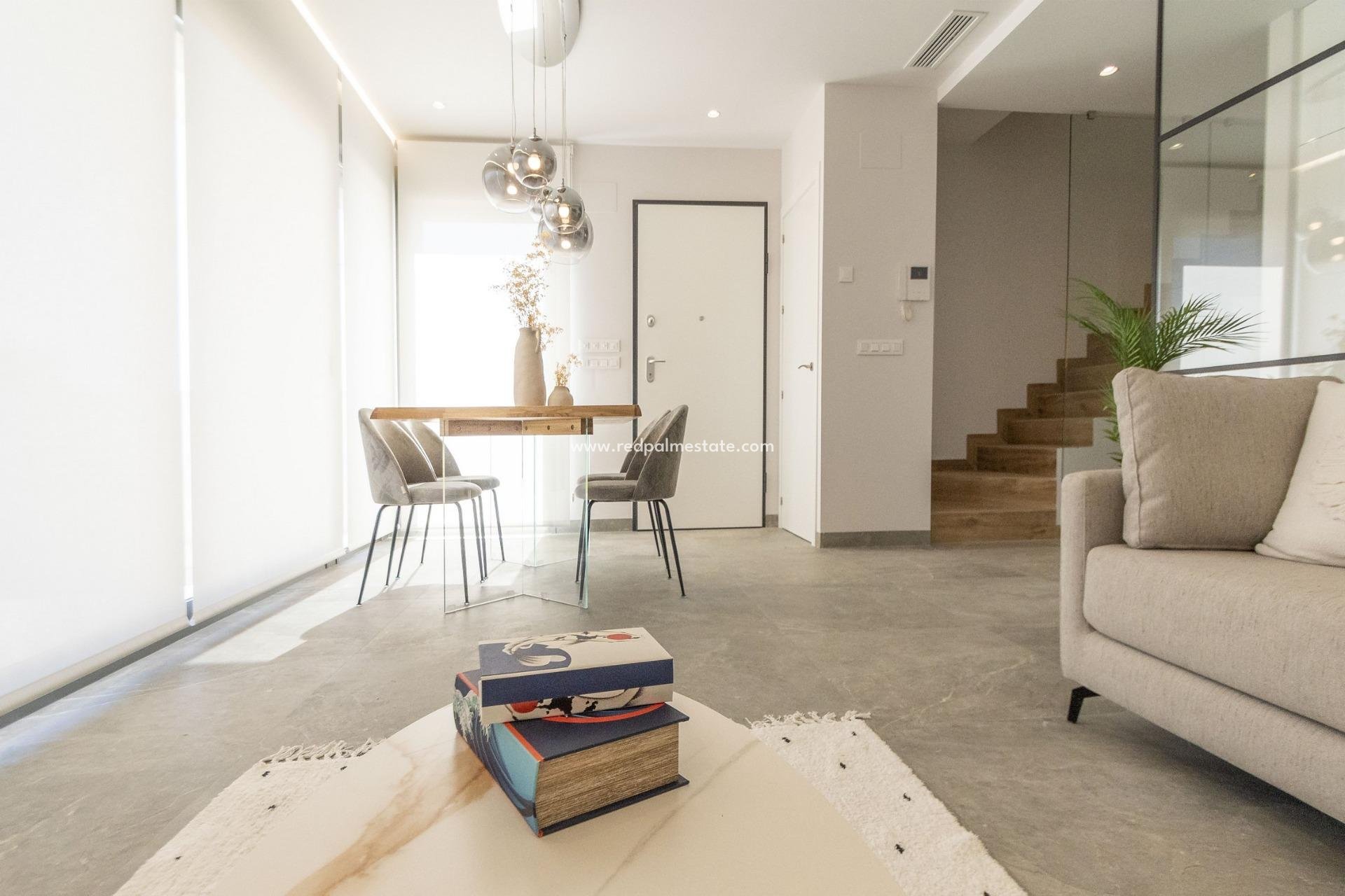 Nybygg - Villa -
Pilar de la Horadada - Lo romero golf