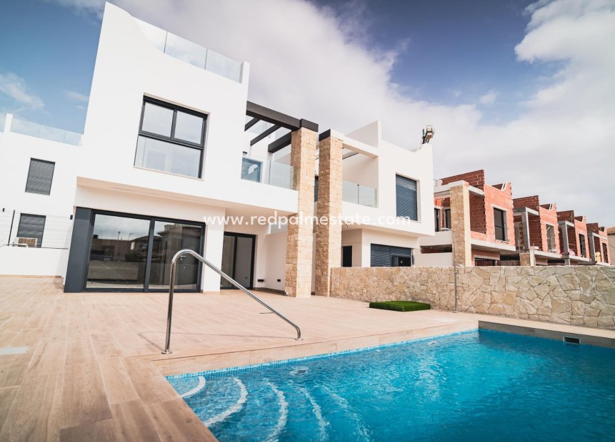 Nybygg - Villa -
Pilar de la Horadada - pueblo