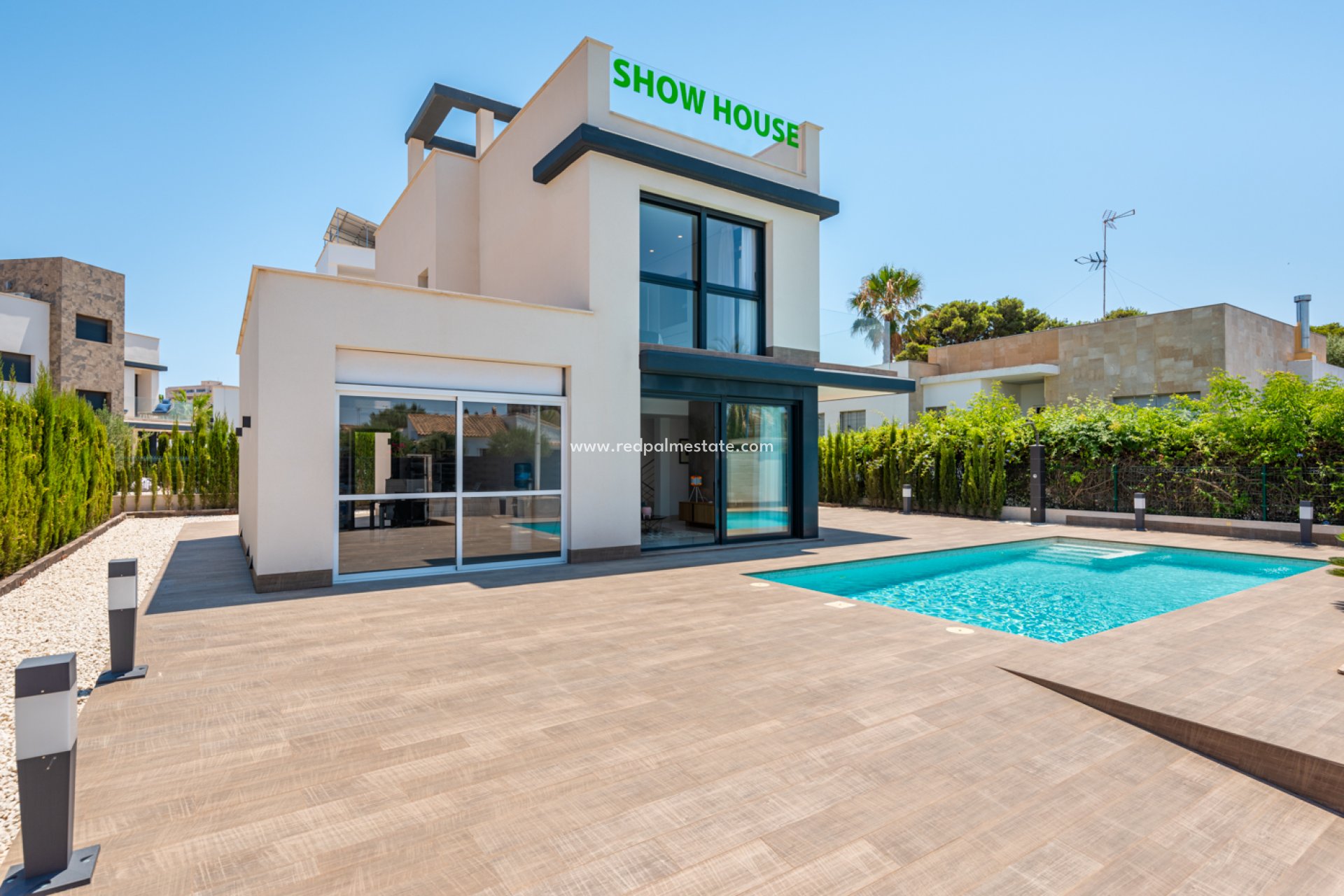 Nybygg - Villa -
Playa Paraiso