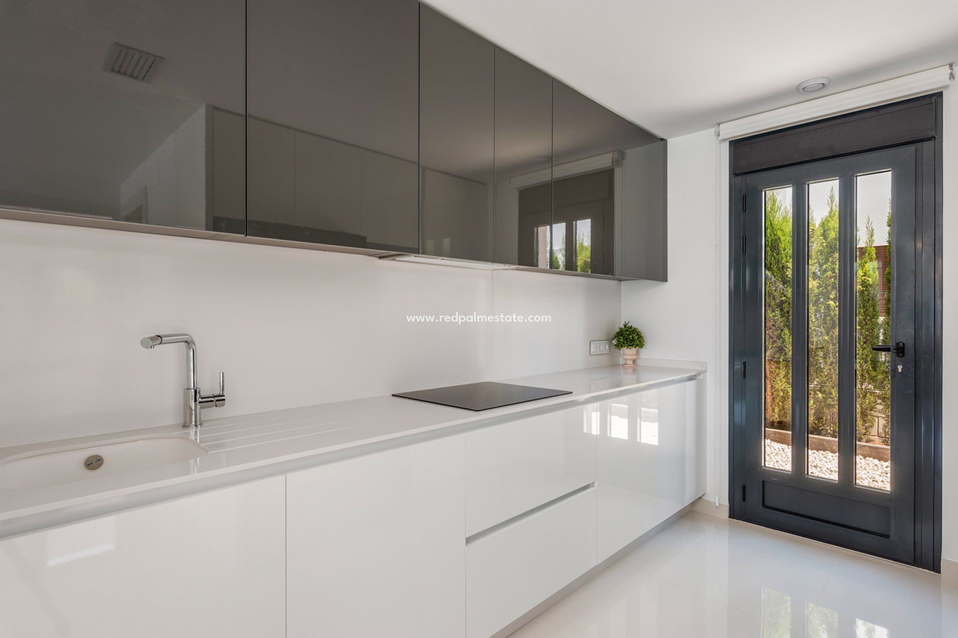 Nybygg - Villa -
Playa Paraiso