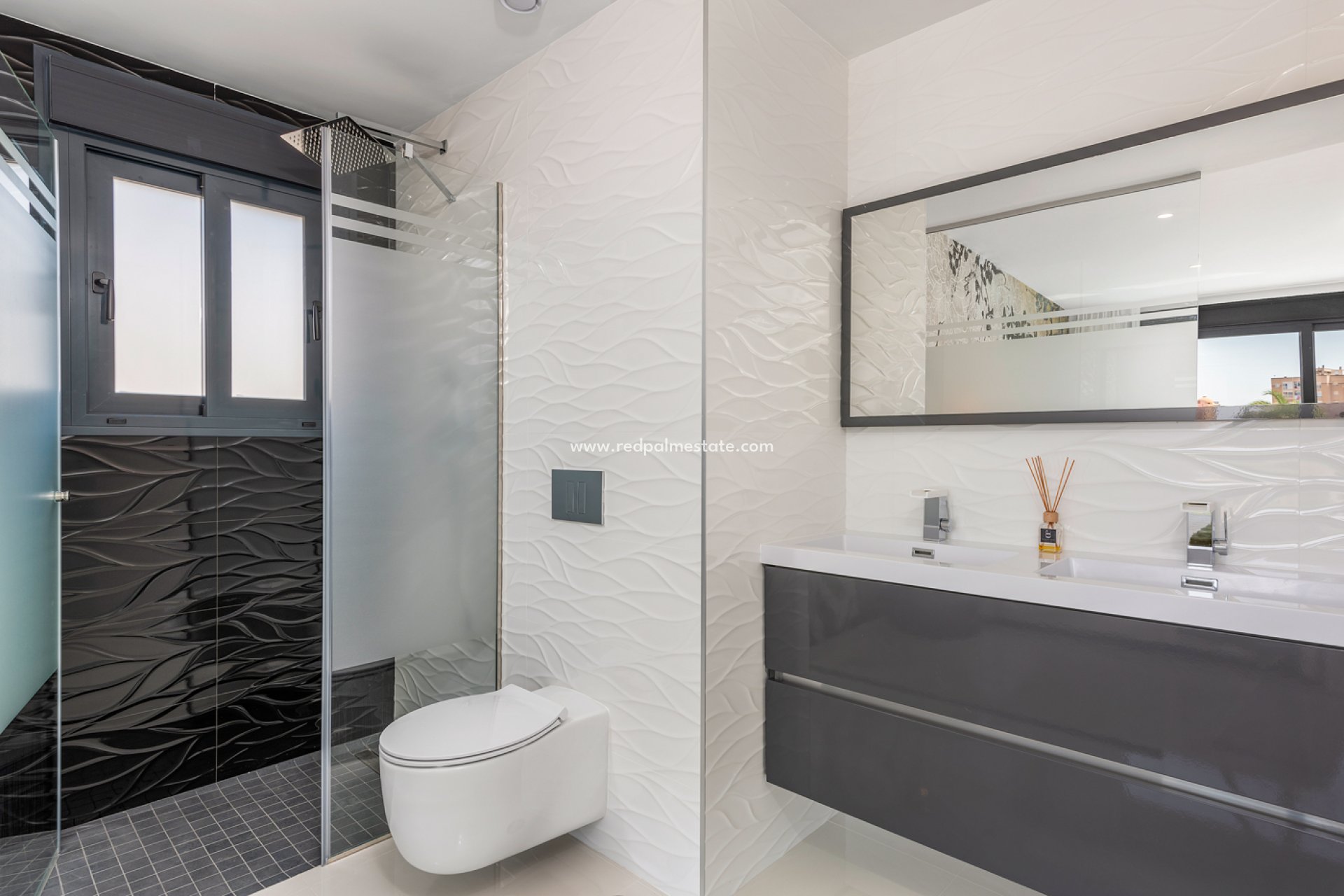 Nybygg - Villa -
Playa Paraiso