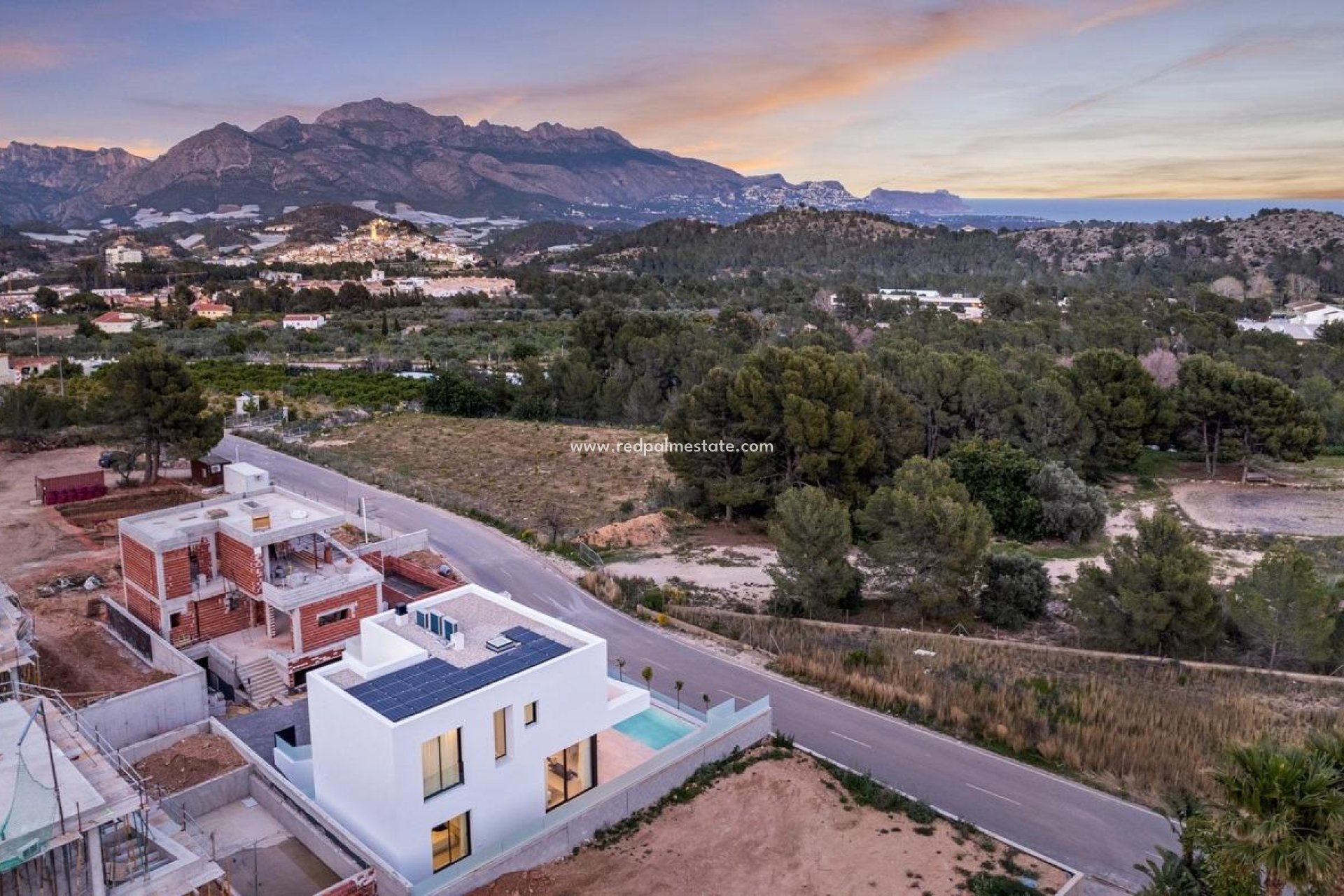 Nybygg - Villa -
Polop - Urbanizaciones