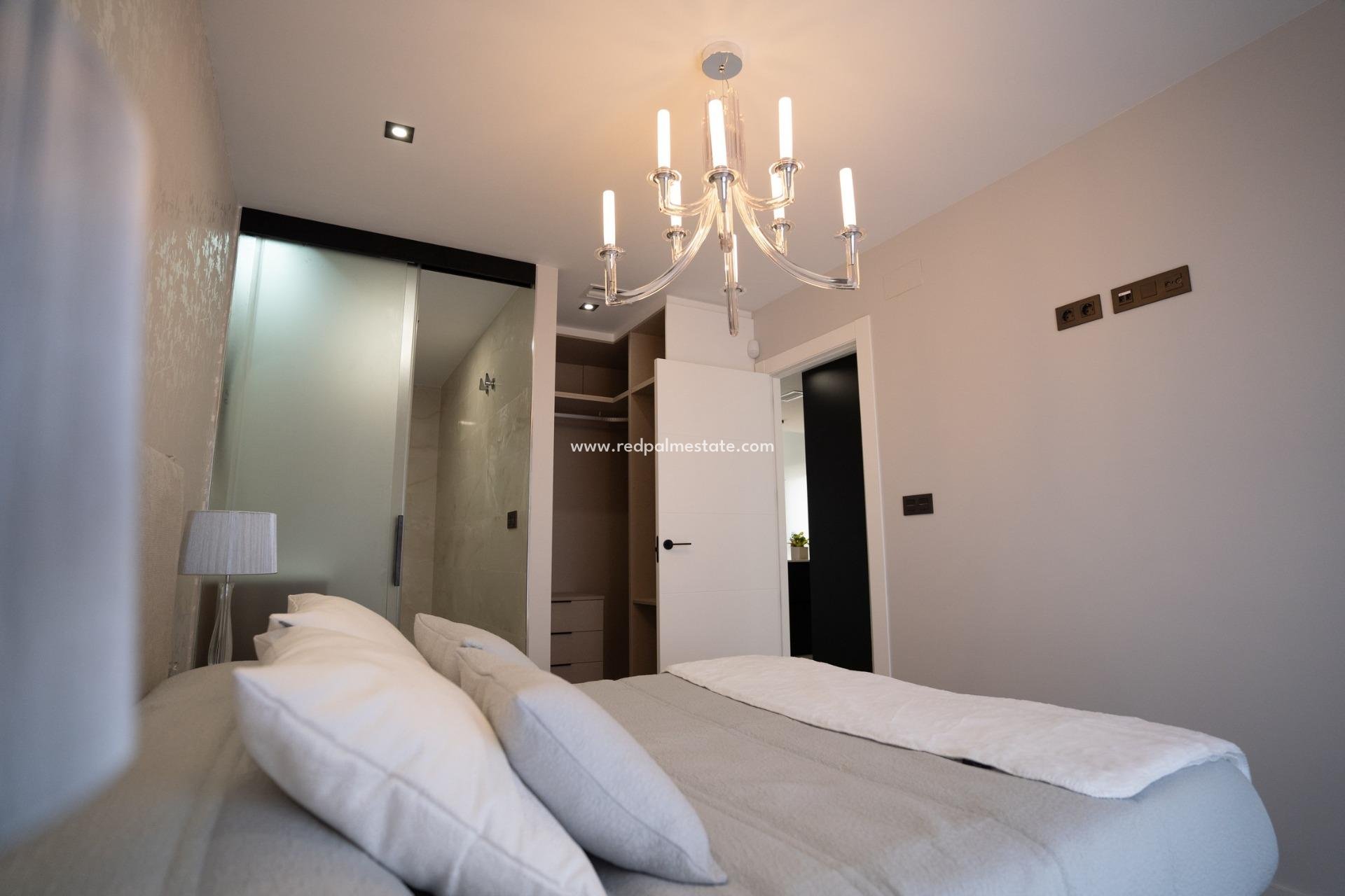 Nybyggnation - Bungalow -
Pilar de la Horadada - pueblo