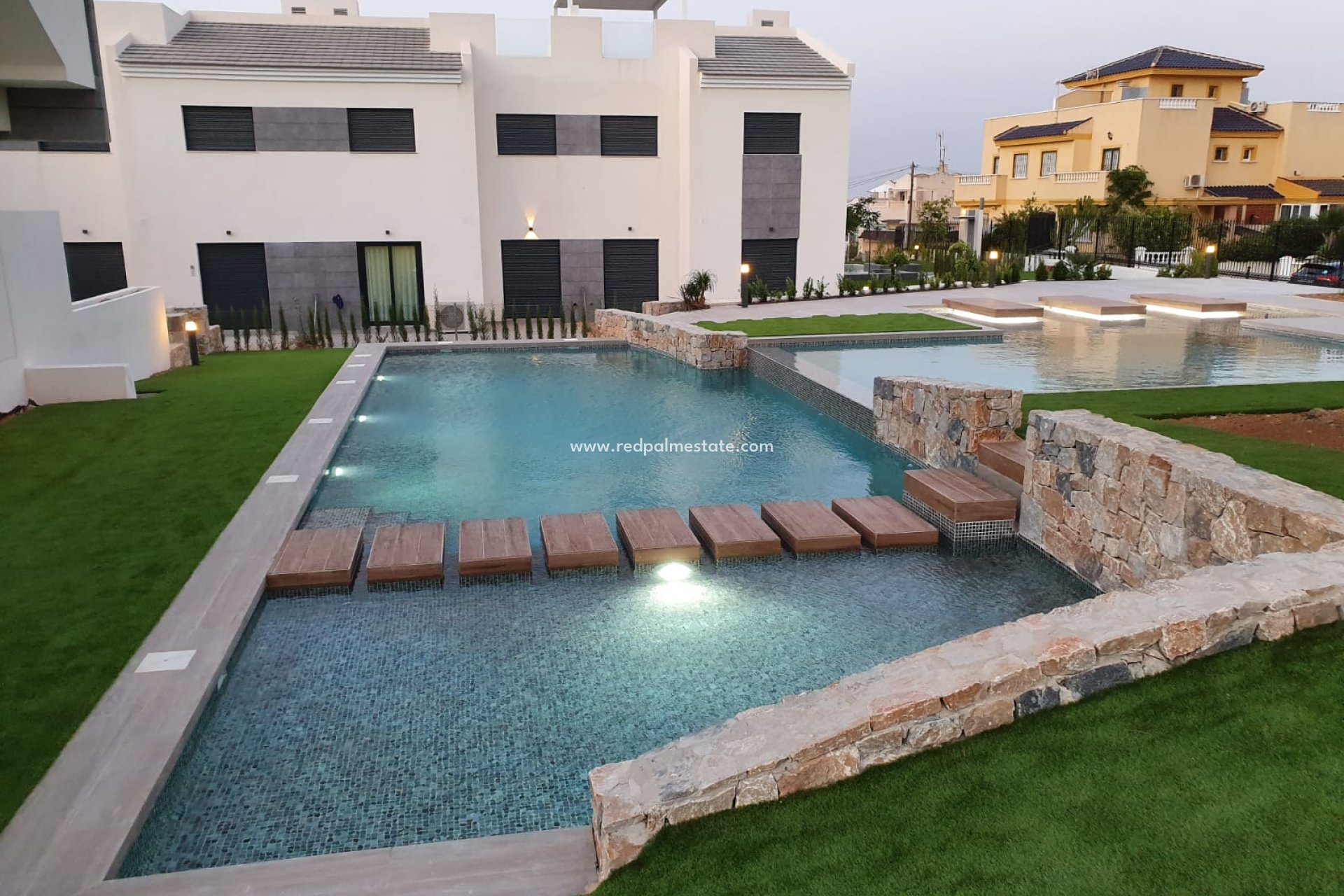 Nybyggnation - Bungalow -
Torrevieja