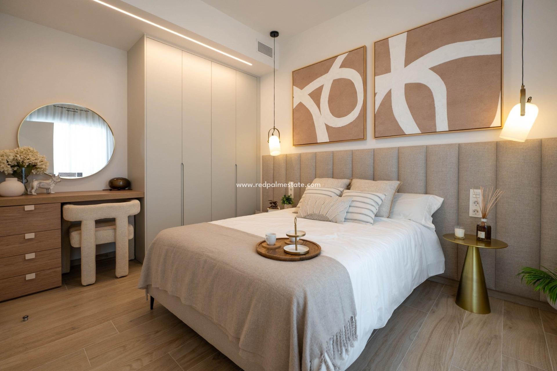 Nybyggnation - Fyrfamiljshus -
Los Alczares - Serena Golf