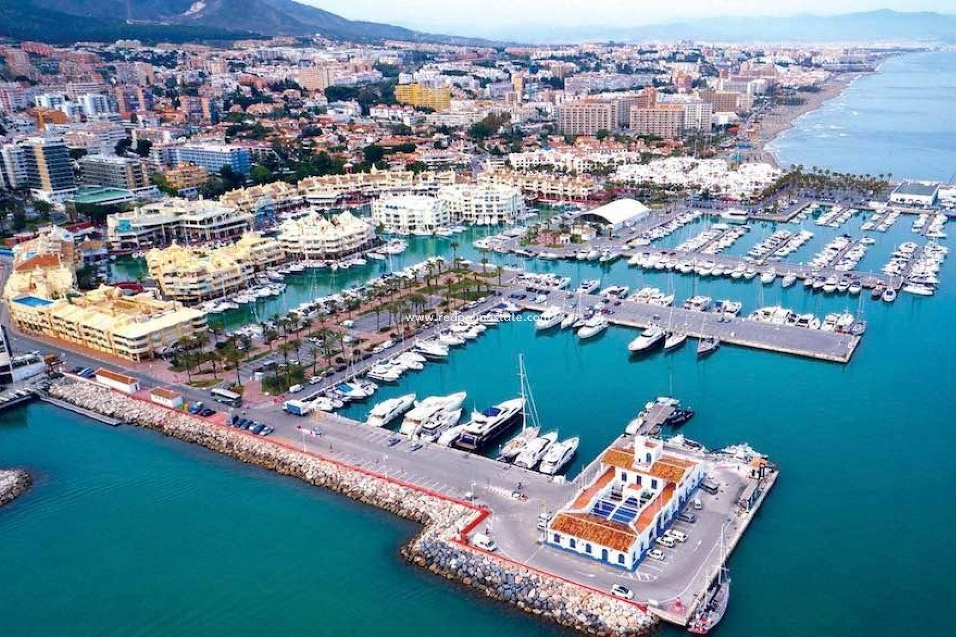 Nybyggnation - Radhus -
Benalmadena - Puerto Marina
