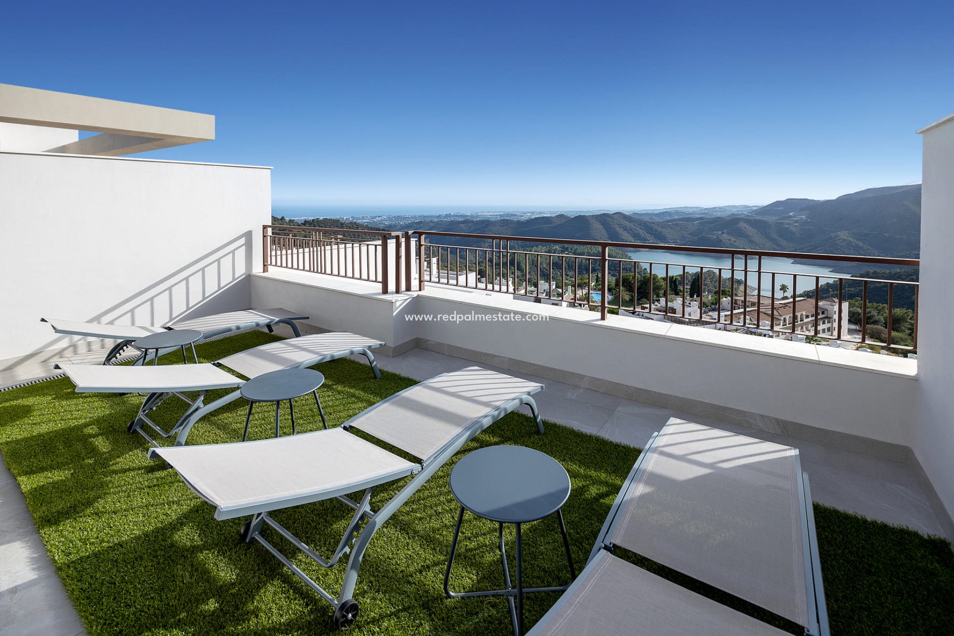 Nybyggnation - Radhus -
Cerros del Lago