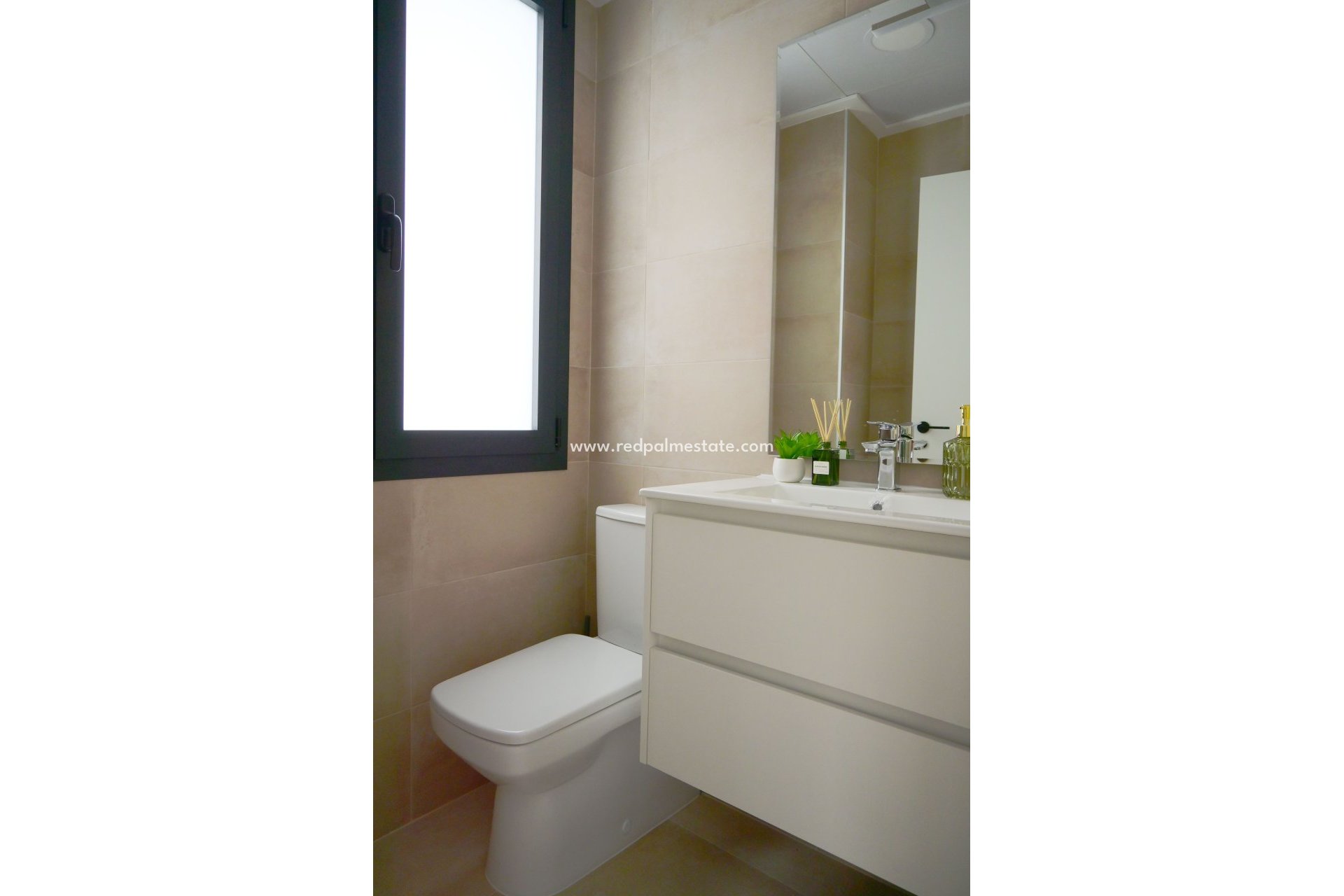 Nybyggnation - Radhus -
Dolores