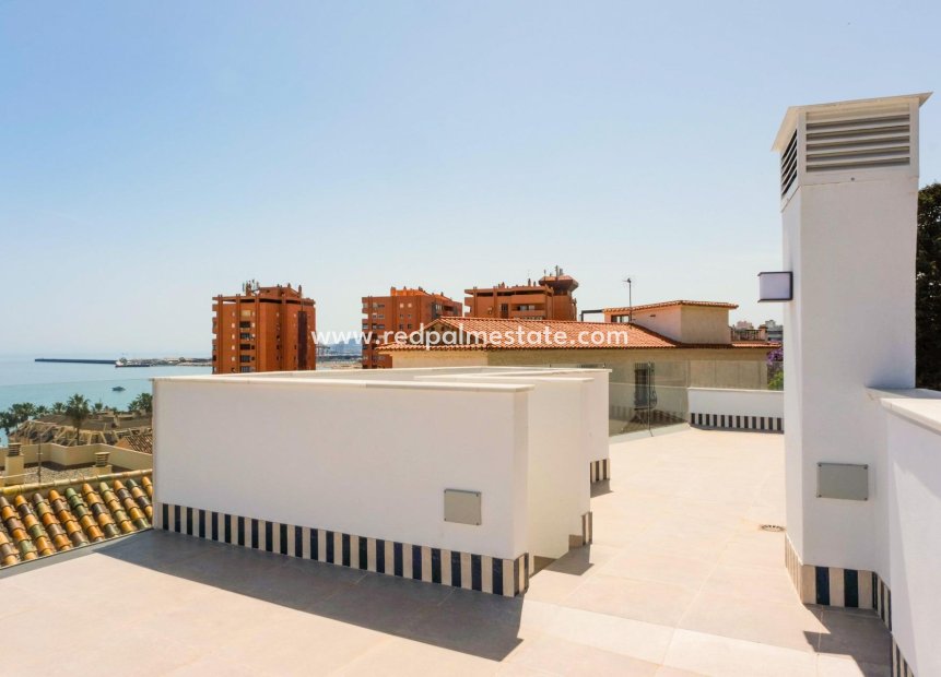 Nybyggnation - Radhus -
Málaga - Playa de la Malagueta