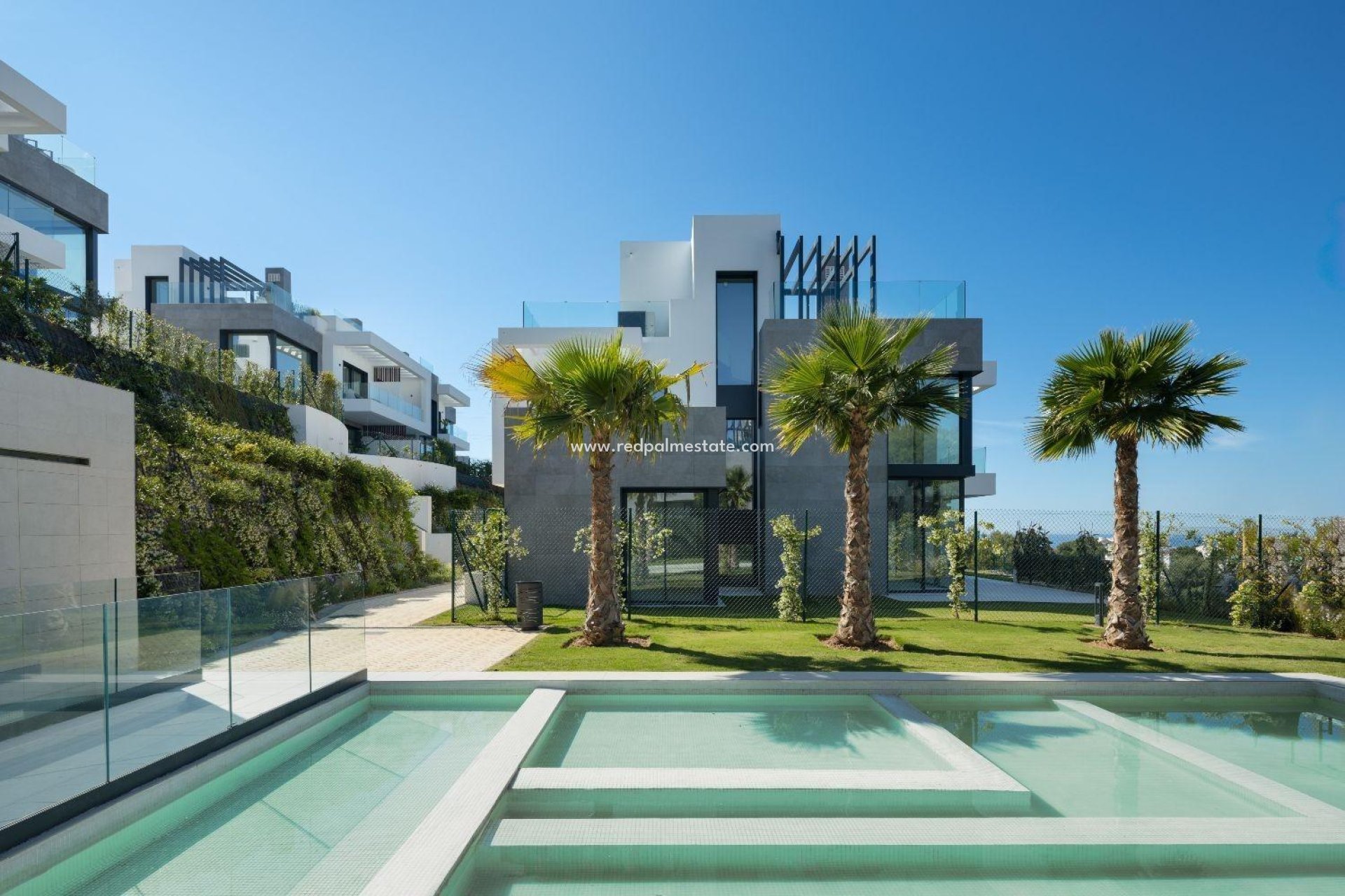 Nybyggnation - Radhus -
Marbella - Rio Real Golf
