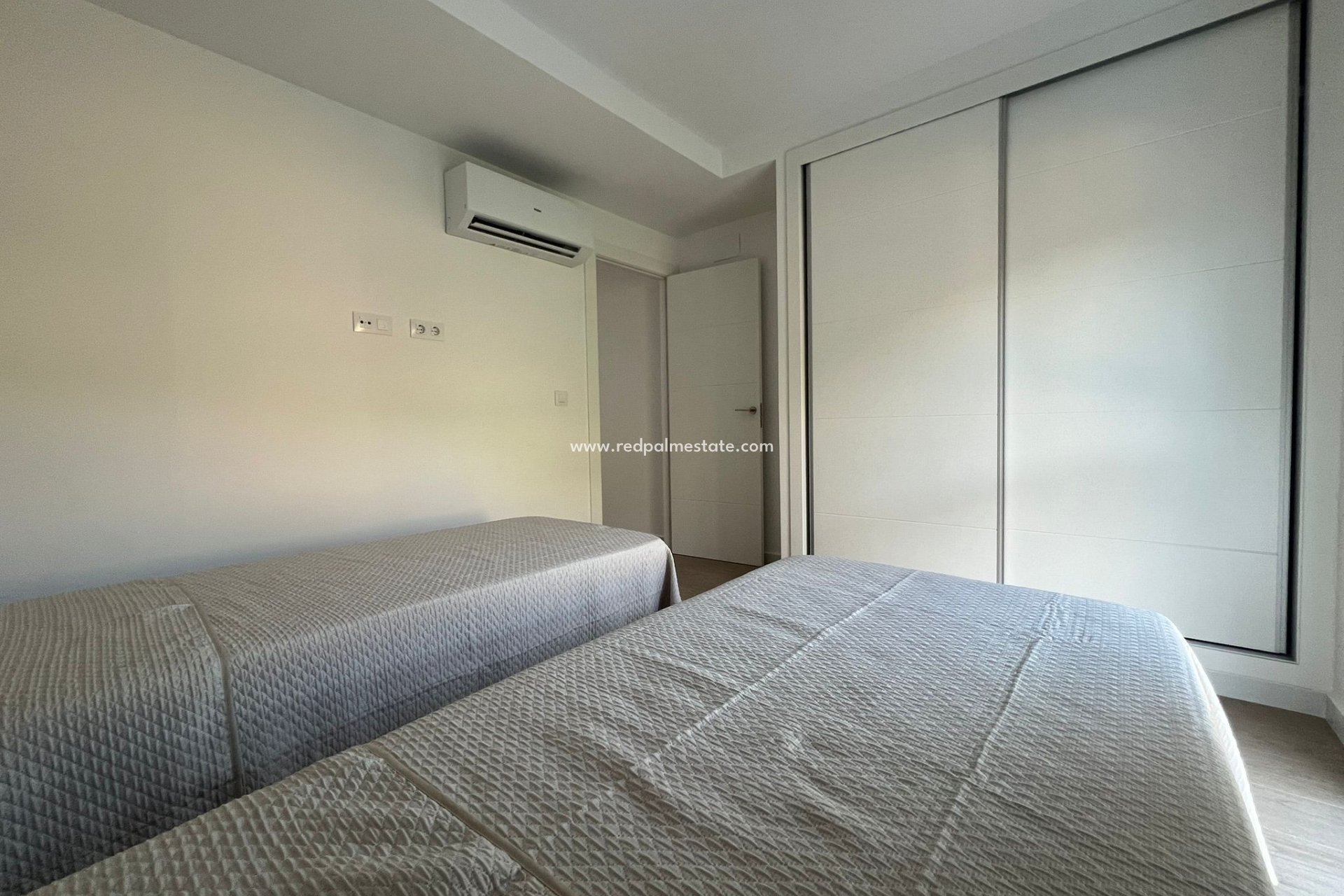 Nybyggnation - Radhus -
Portmán