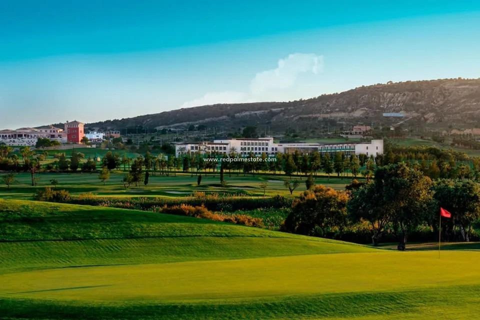 Nybyggnation - Stadshus -
Algorfa - La Finca Golf