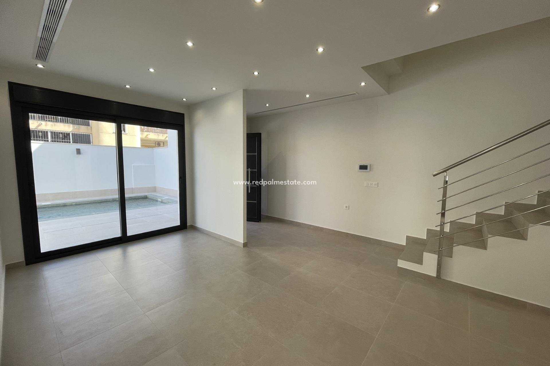 Nybyggnation - Villa -
Almoradí - Heredades