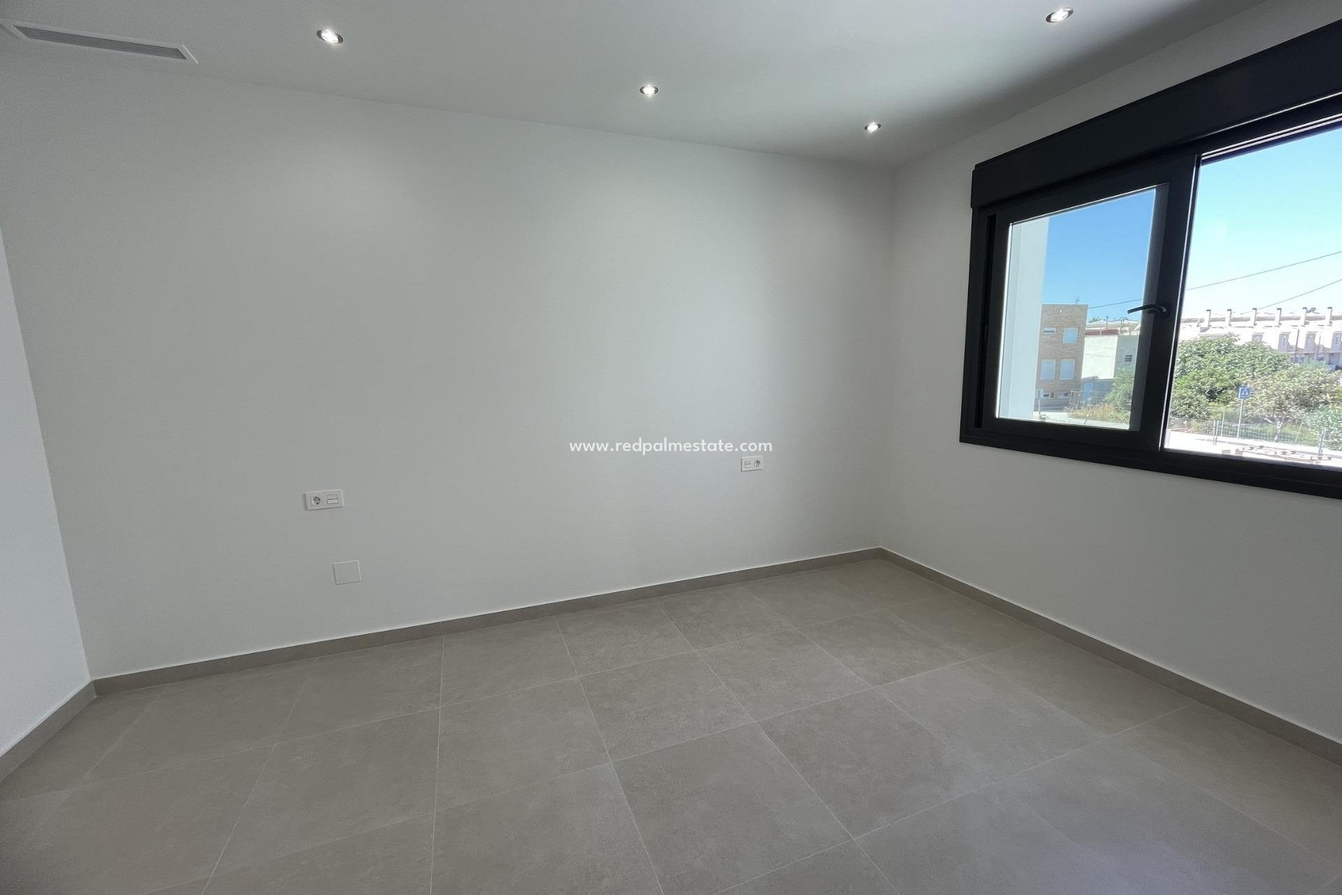 Nybyggnation - Villa -
Almoradí - Heredades