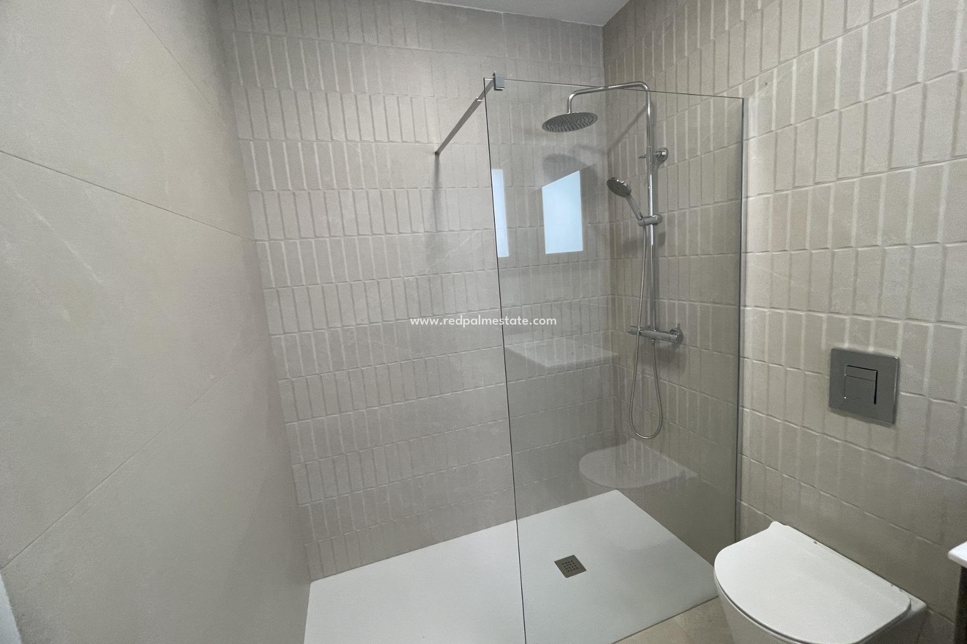 Nybyggnation - Villa -
Almoradí - Heredades