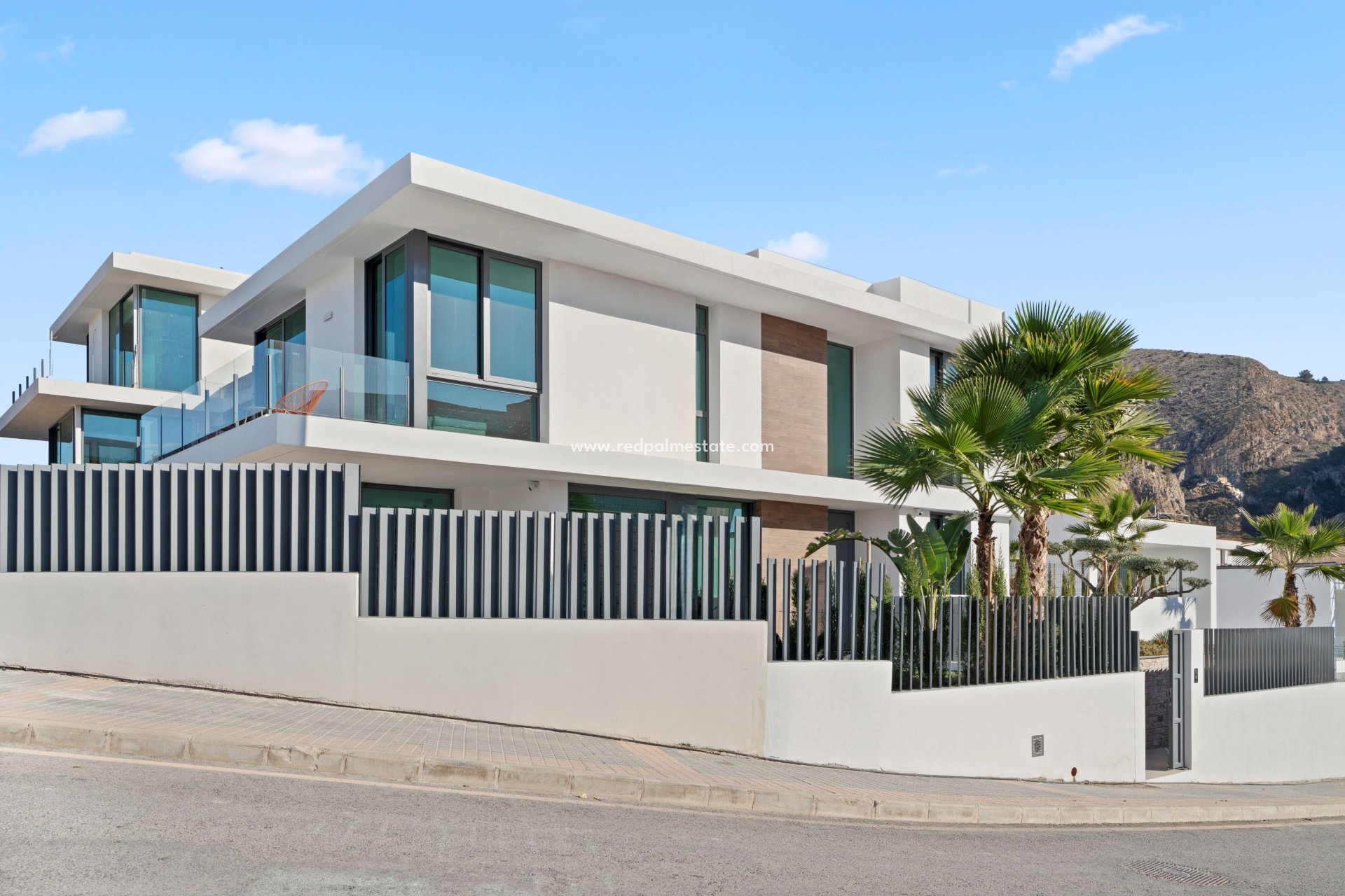 Nybyggnation - Villa -
Benidorm
