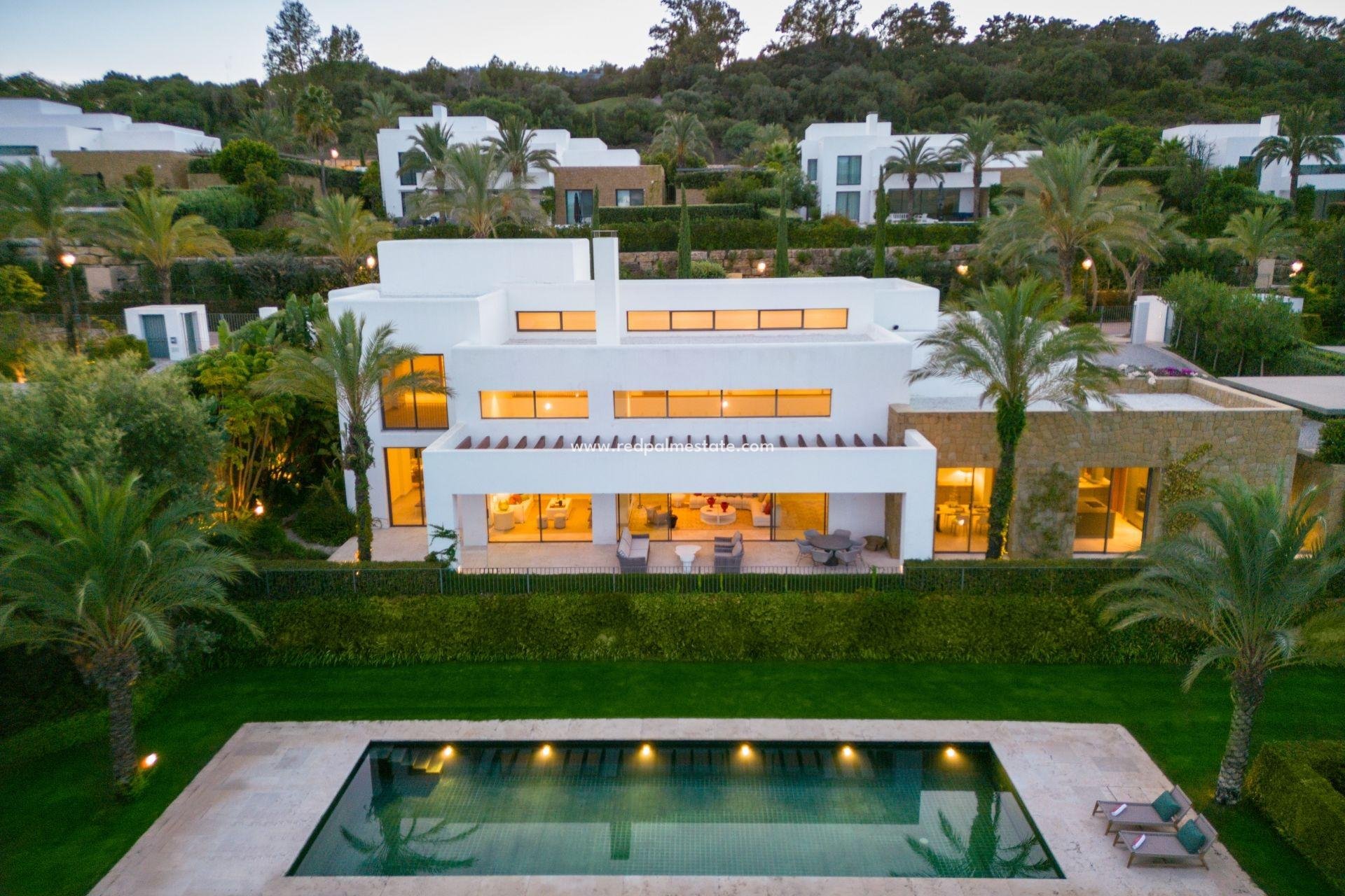 Nybyggnation - Villa -
Casares - Pedregales