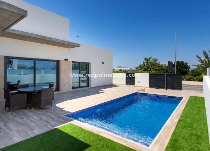 Nybyggnation - Villa -
Daya Nueva - Center