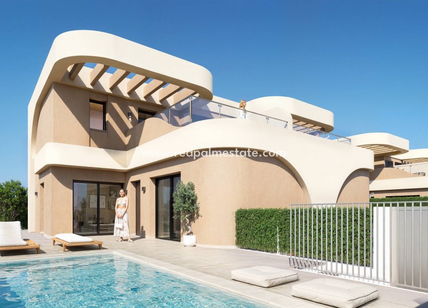 Nybyggnation - Villa -
Daya Nueva