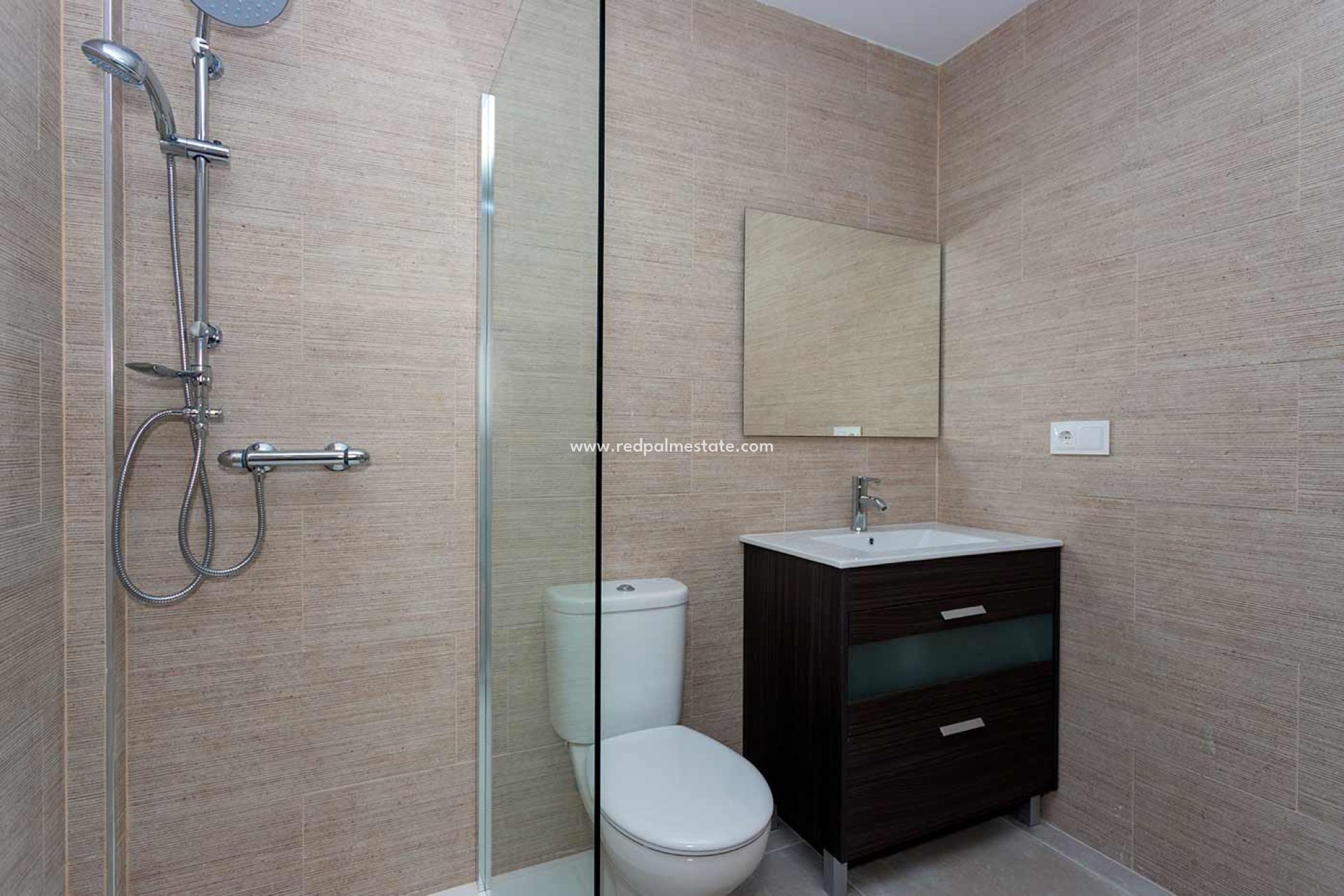 Nybyggnation - Villa -
Daya Nueva