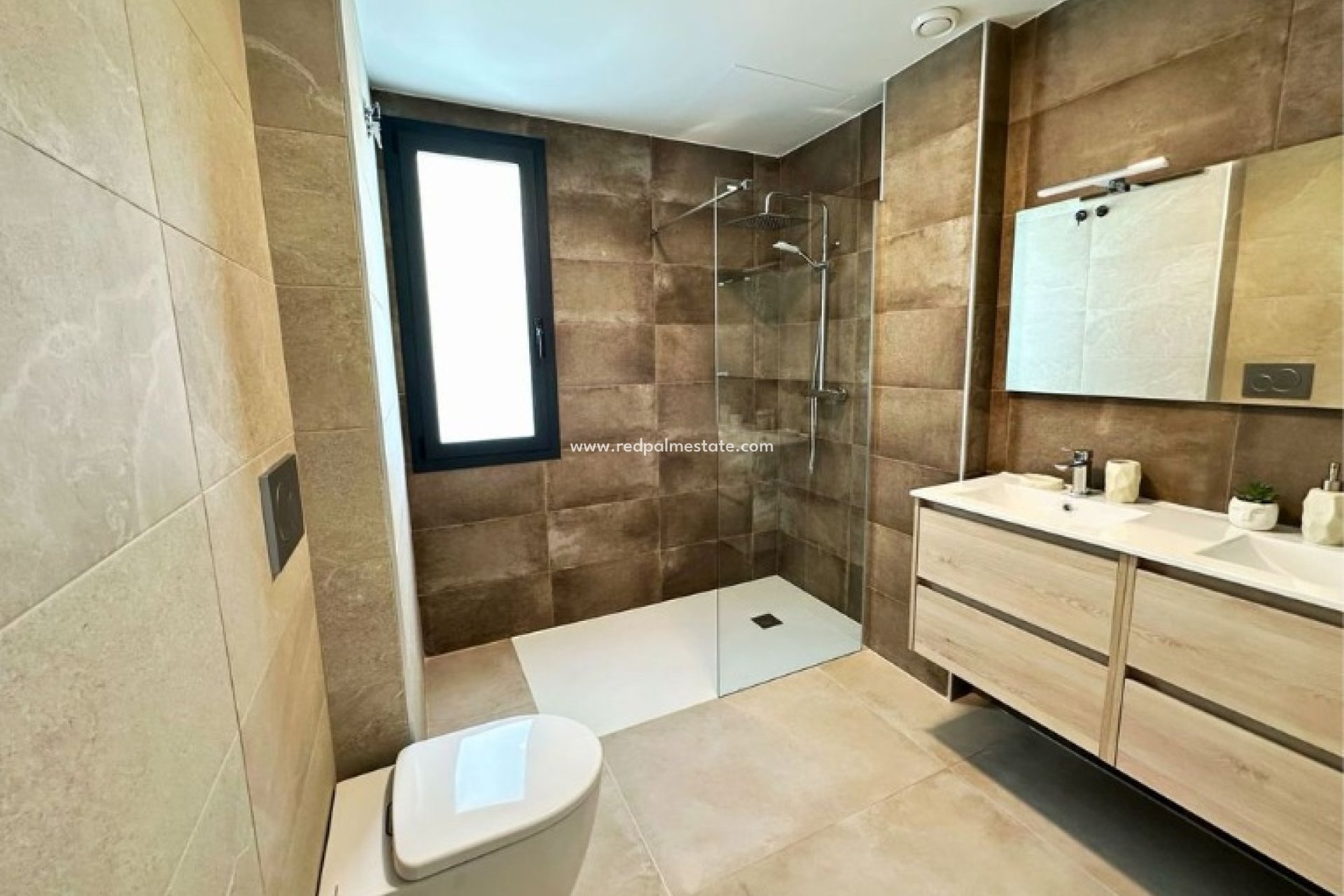 Nybyggnation - Villa -
Dolores