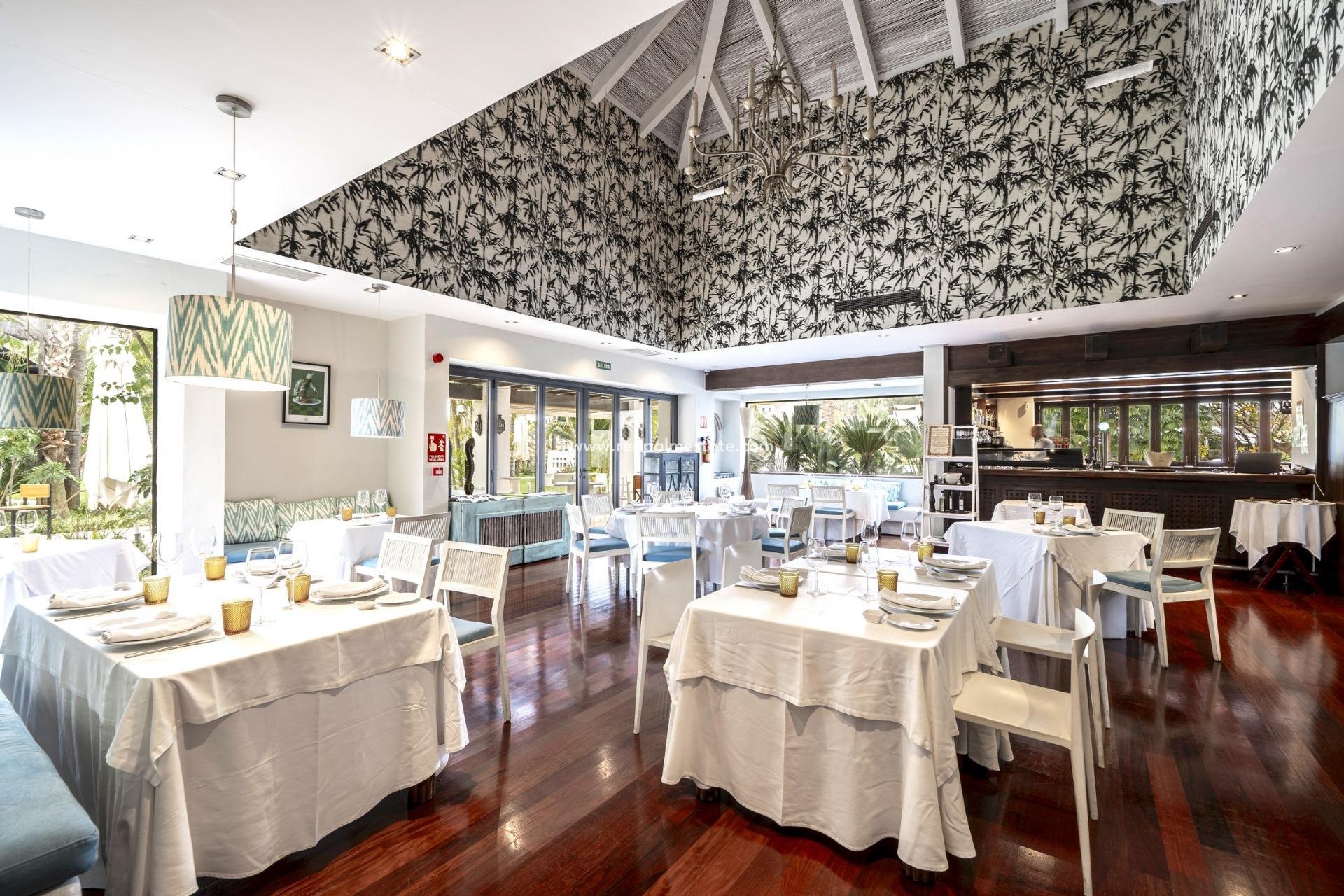 Nybyggnation - Villa -
Estepona - Atalaya del Golf