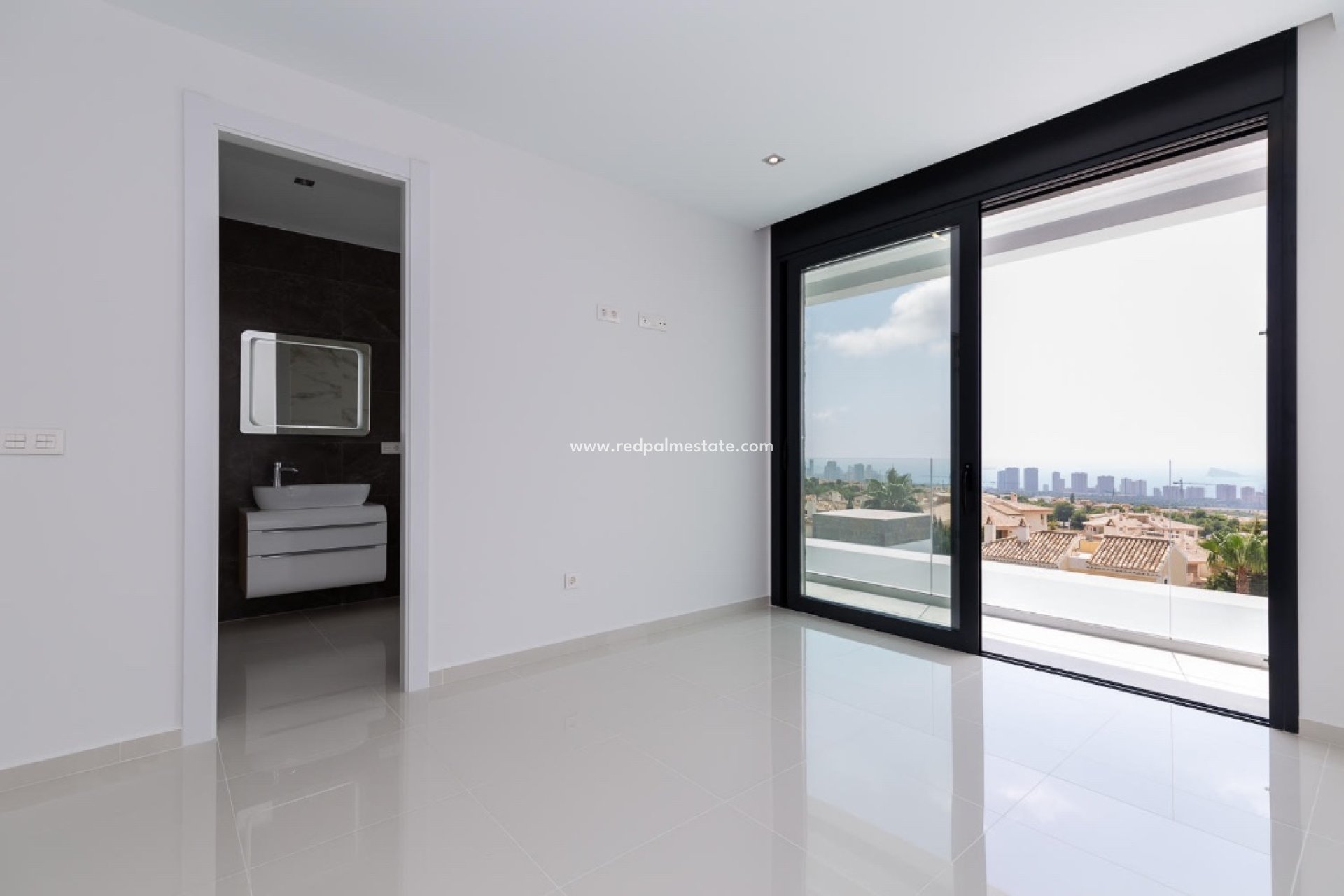 Nybyggnation - Villa -
Finestrat