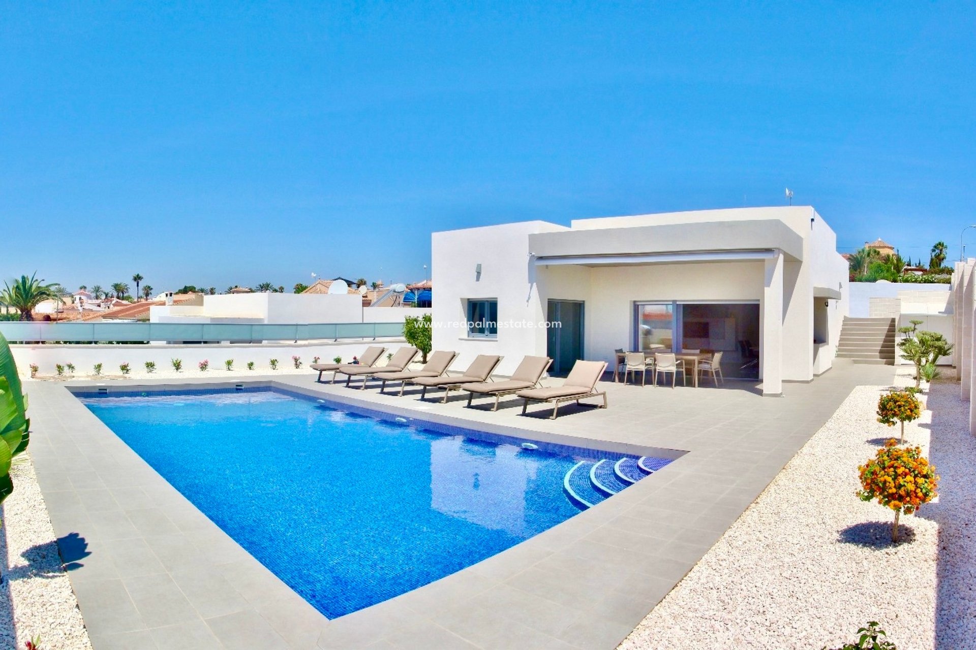 Nybyggnation - Villa -
Rafal