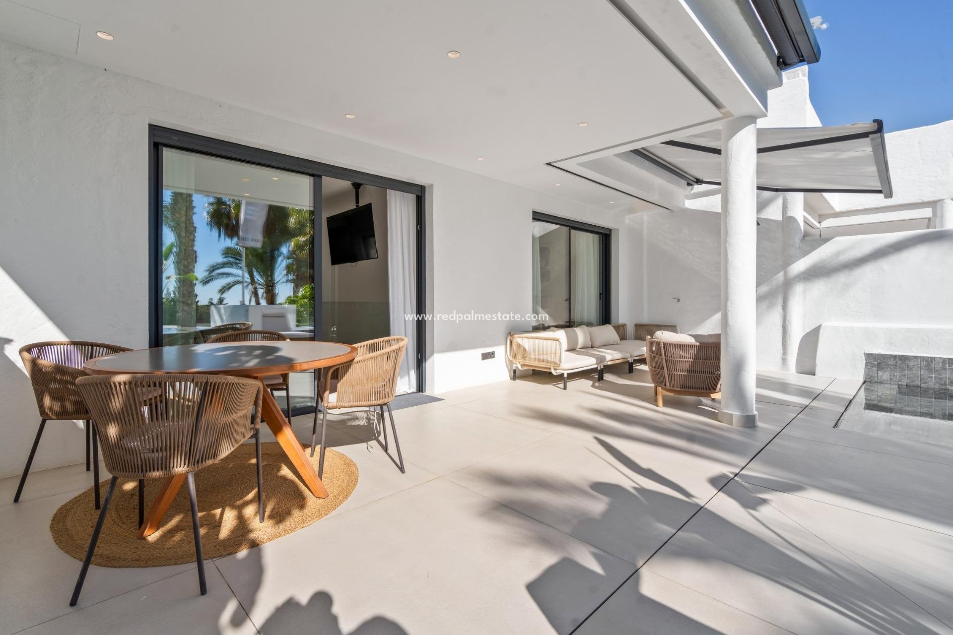 Obra nueva - Apartamento -
Estepona - El Paraíso