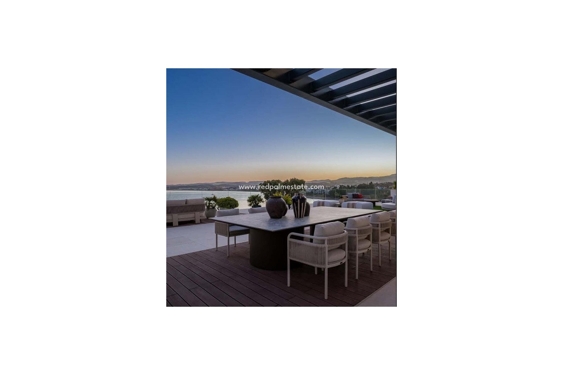 Obra nueva - Apartamento -
Estepona - Playa del Cristo
