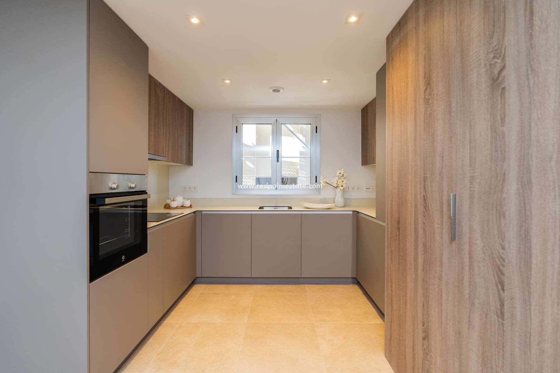 Obra nueva - Apartamento -
Estepona