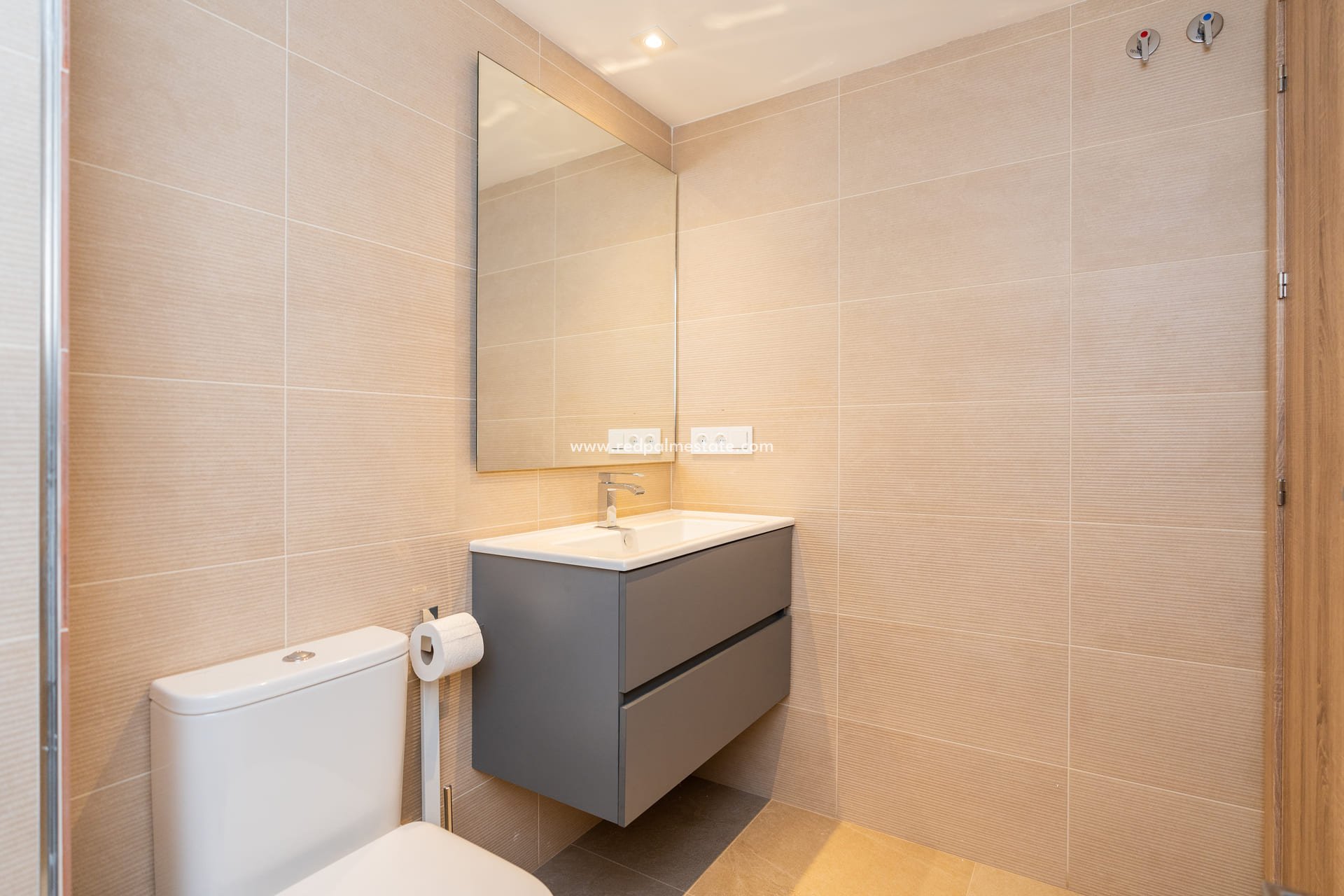 Obra nueva - Apartamento -
Estepona