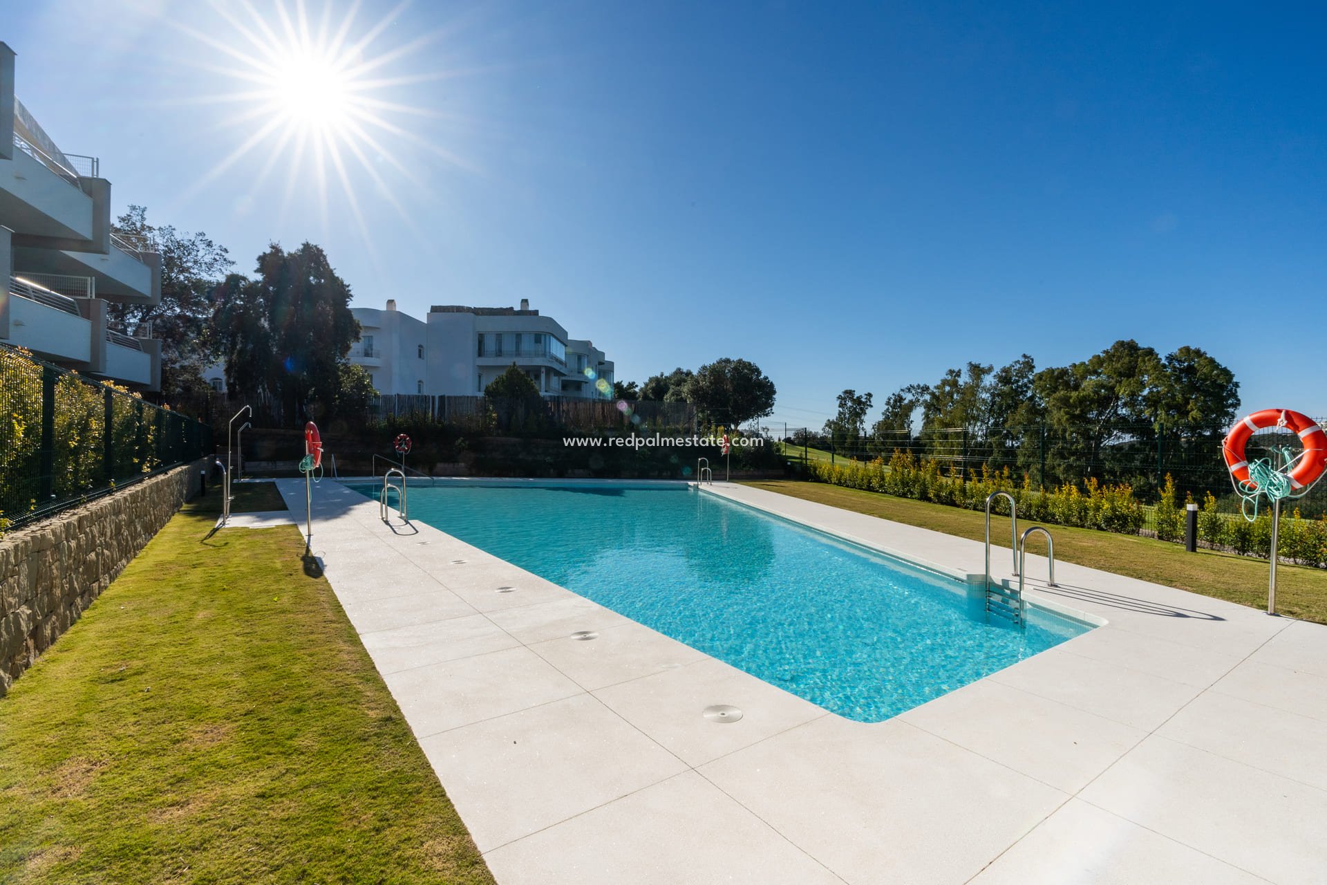 Obra nueva - Apartamento -
Estepona