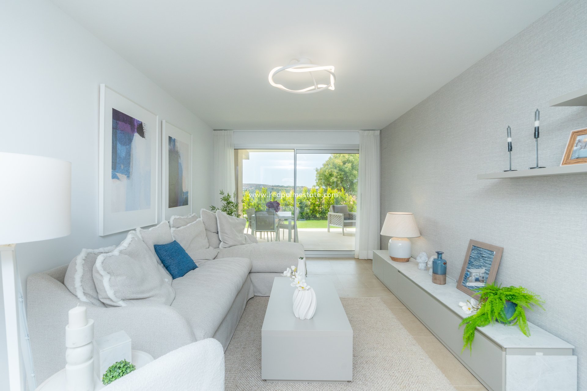 Obra nueva - Apartamento -
Estepona