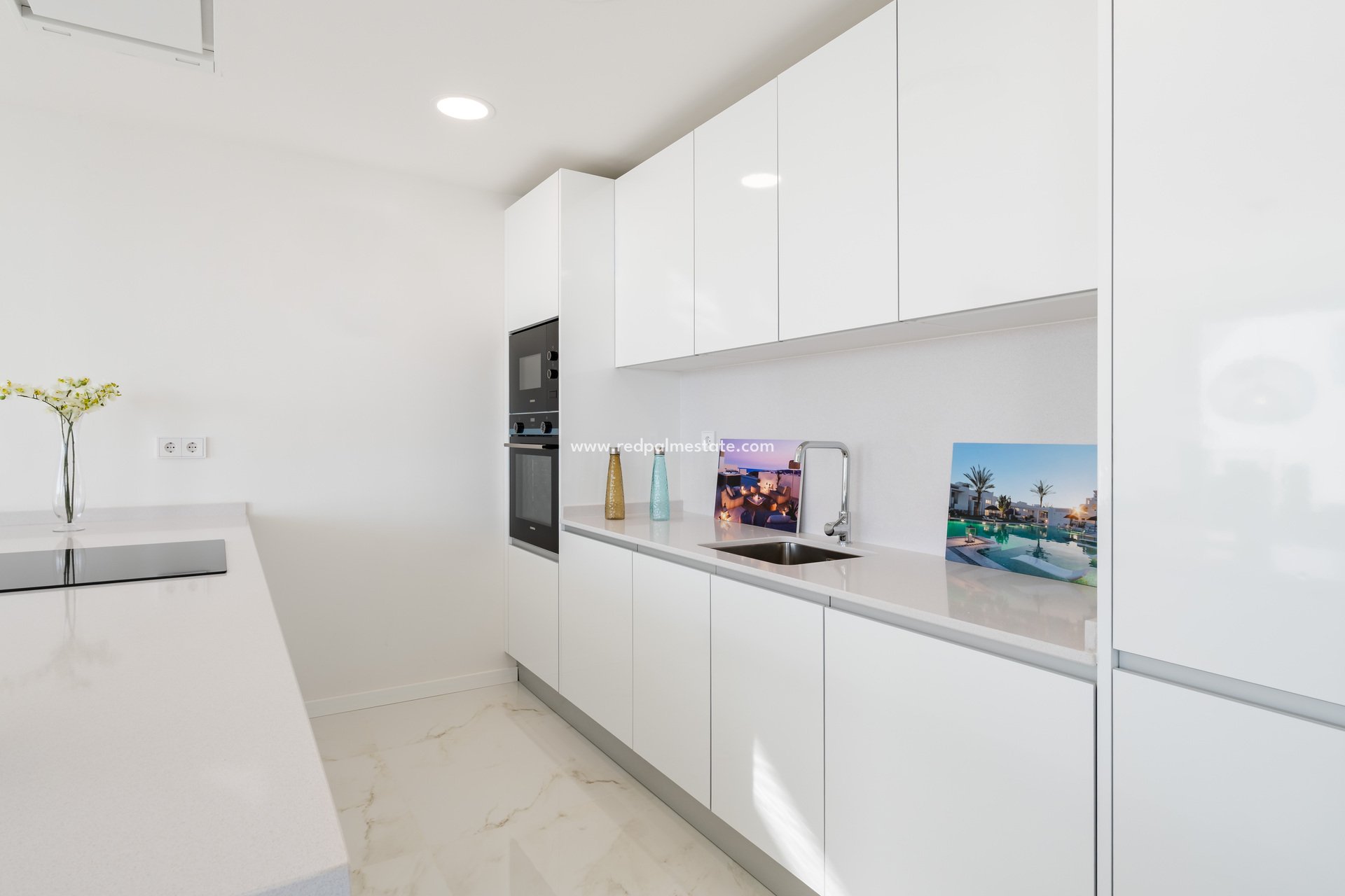 Obra nueva - Apartamento -
Estepona