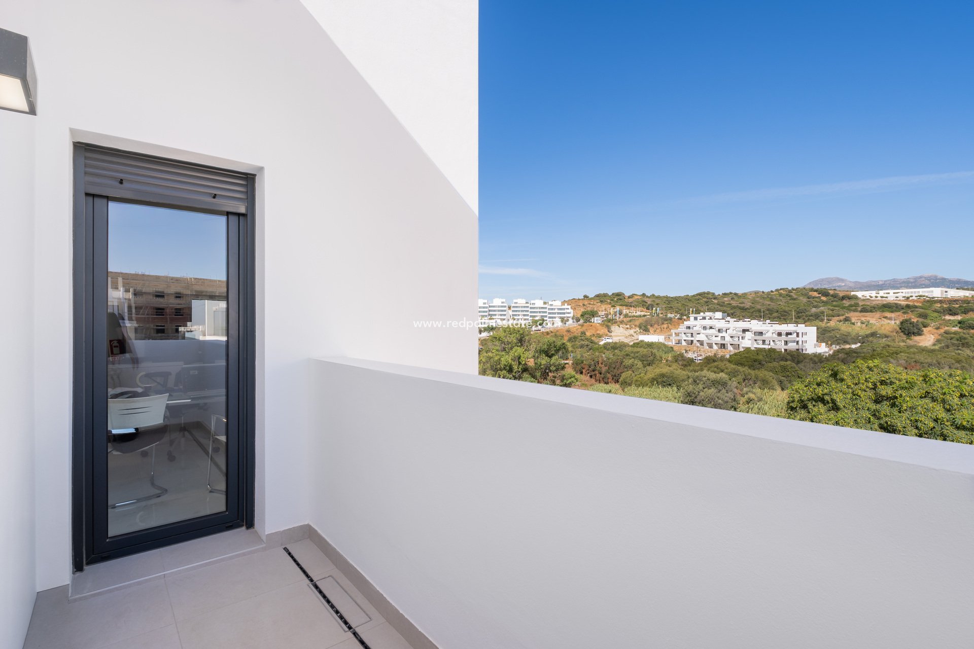 Obra nueva - Apartamento -
Estepona