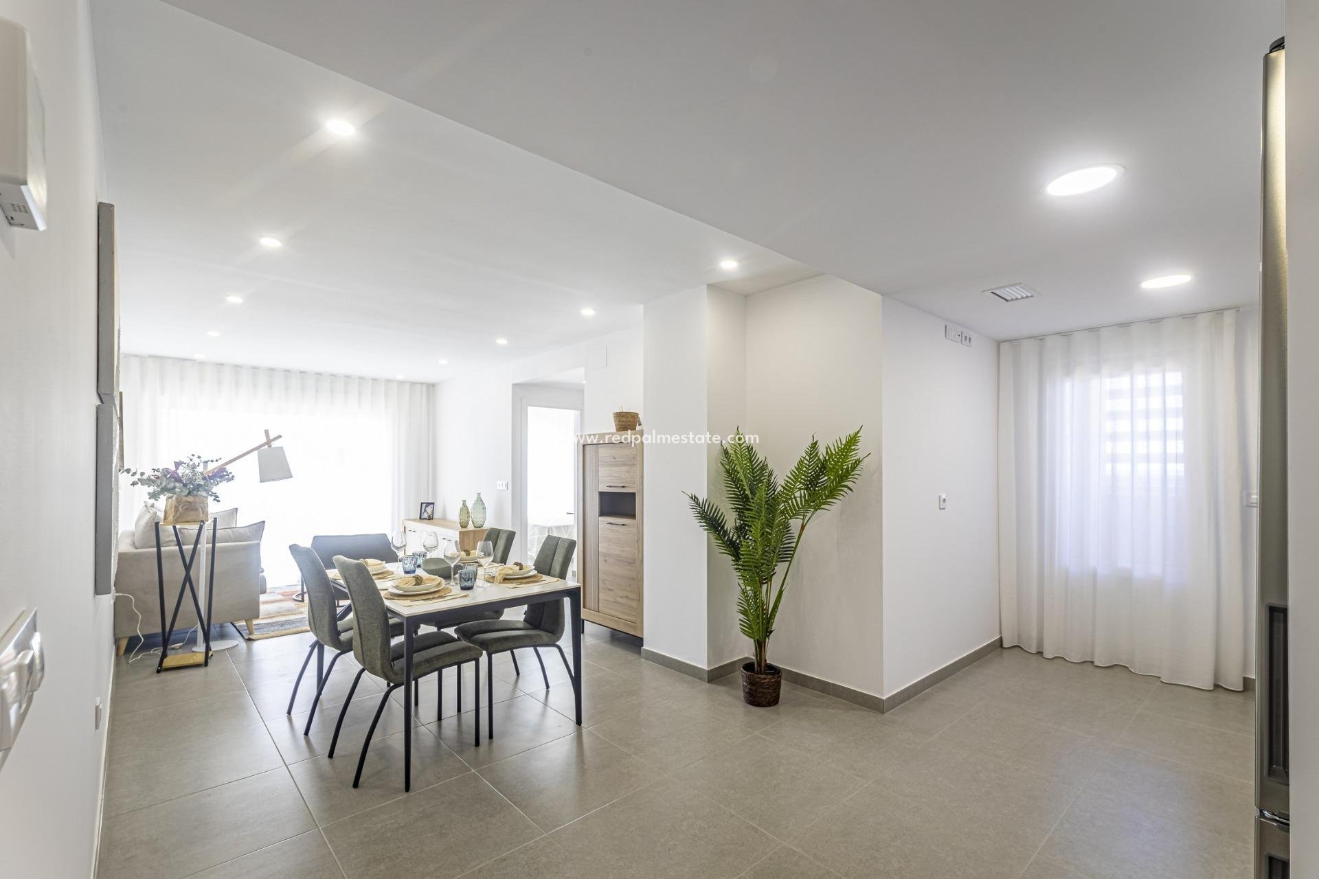 Obra nueva - Apartamento -
La Manga