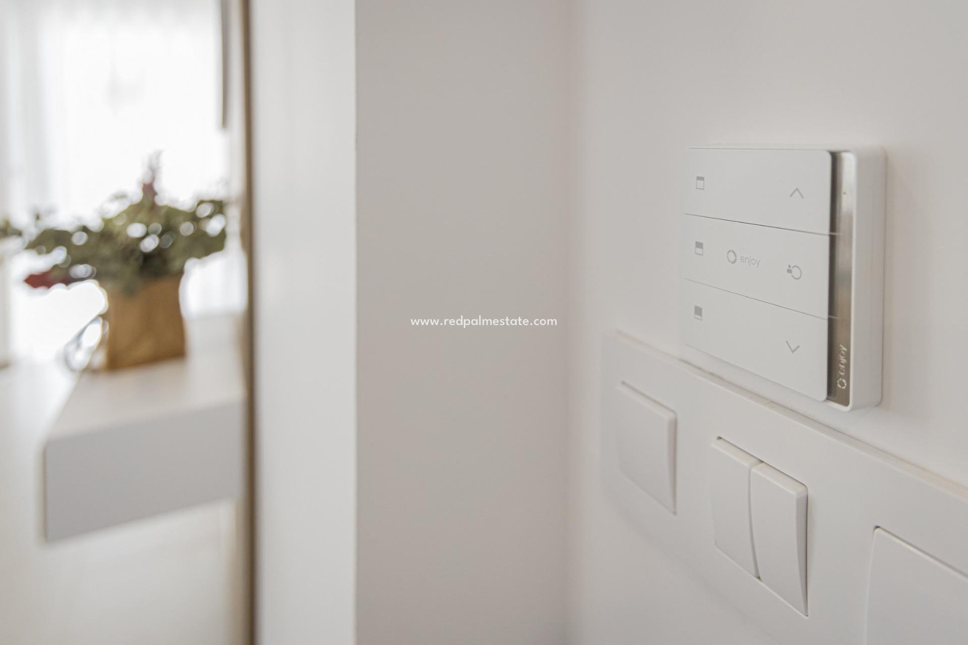 Obra nueva - Apartamento -
La Manga