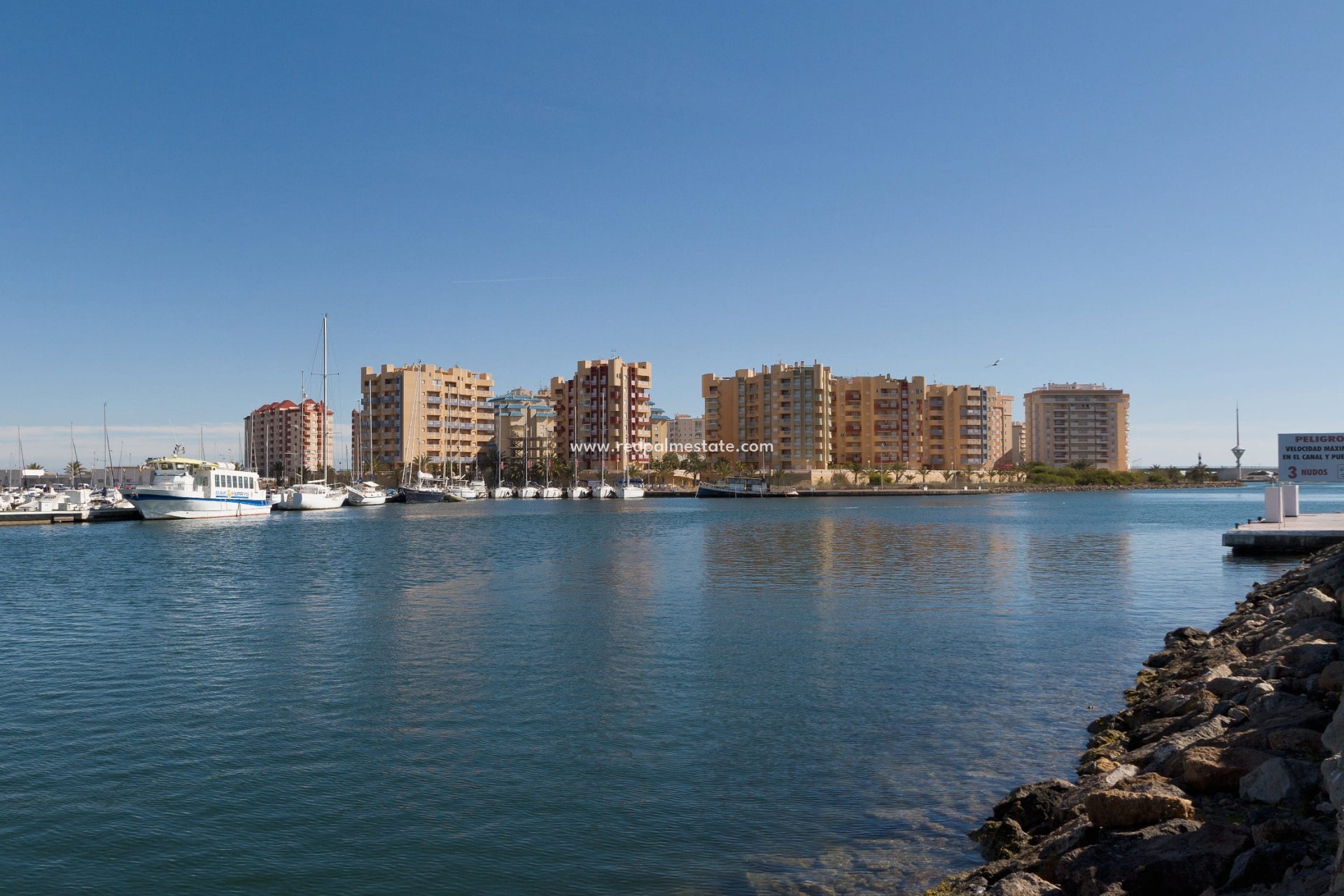 Obra nueva - Apartamento -
La Manga