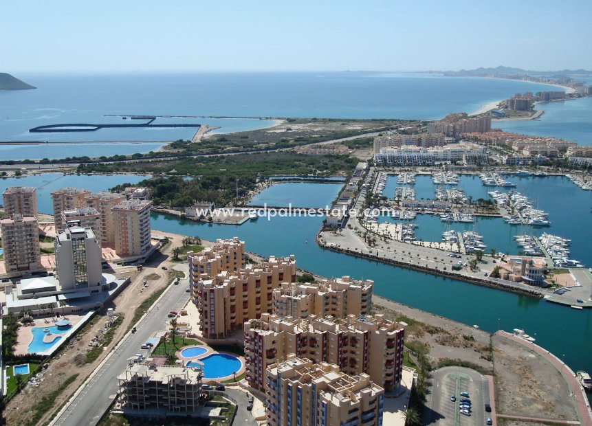 Obra nueva - Apartamento -
La Manga