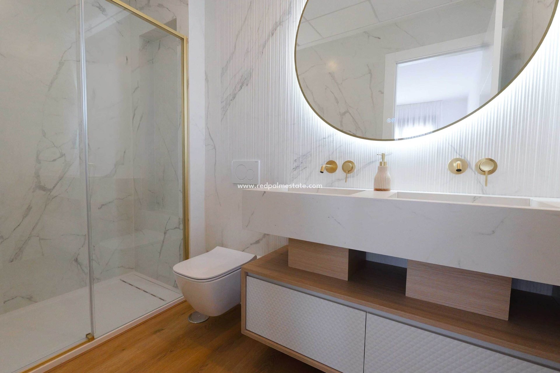 Obra nueva - Apartamento -
La Manga