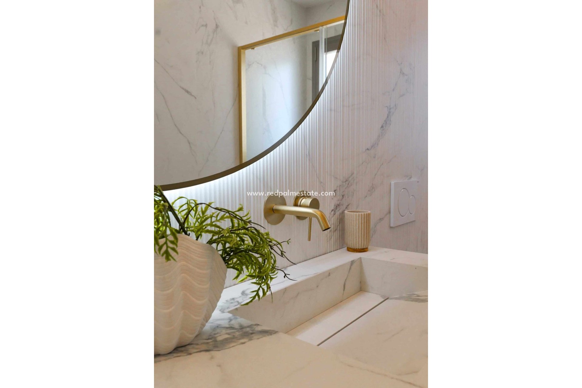 Obra nueva - Apartamento -
La Manga